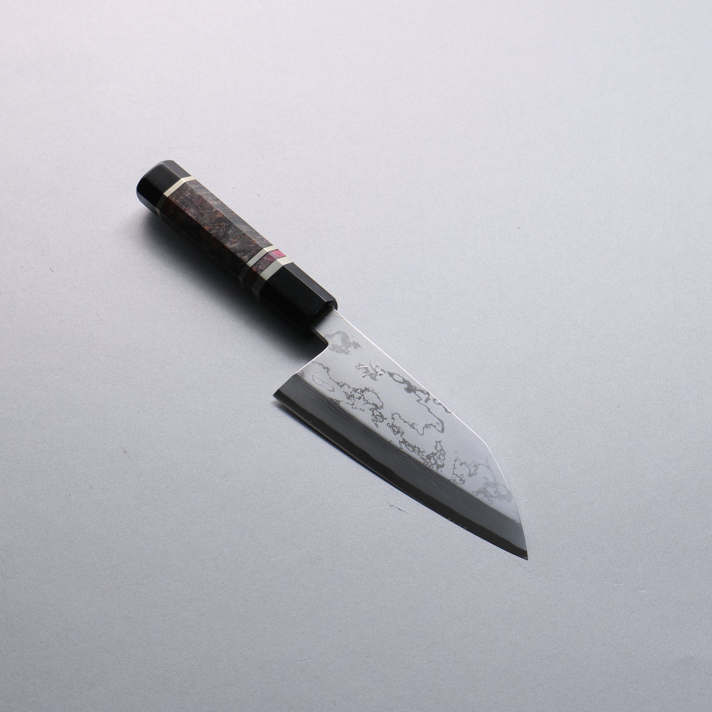 西田大祐 青ニ鋼 ダマスカス 出刃包丁 150mm スタビライズ瘤 シルバーリング 水牛角口輪とエンドキャップ付き柄 - 清助刃物