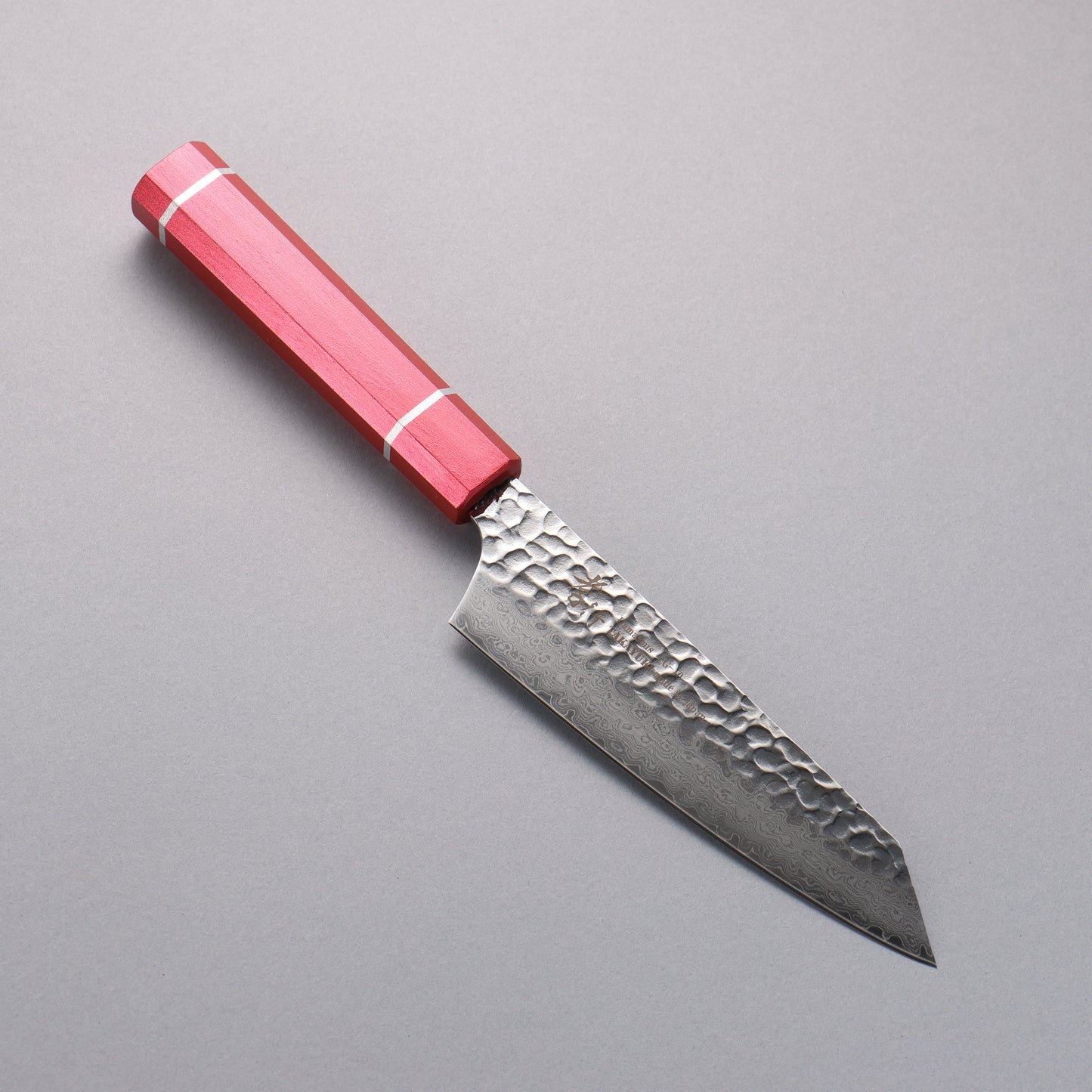 堺 孝行 V金10号 33層ダマスカス 剣型三徳包丁 160mm 樫の木漆塗り(皇赤)柄 - 清助刃物