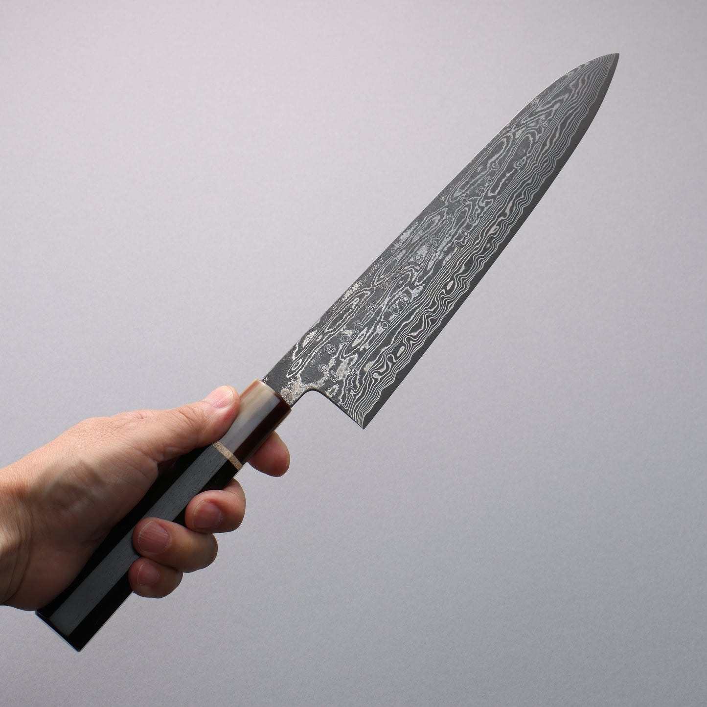 清助 SPG STRIX 黒ダマスカス 牛刀包丁 240mm 黒檀 (メープルリング 水牛口輪)柄 - 清助刃物