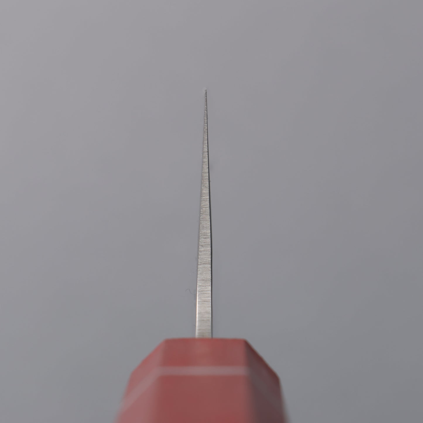 堺 孝行 V金10号 33層ダマスカス 剣型牛刀包丁 190mm 樫の木漆塗り(皇赤)柄 - 清助刃物