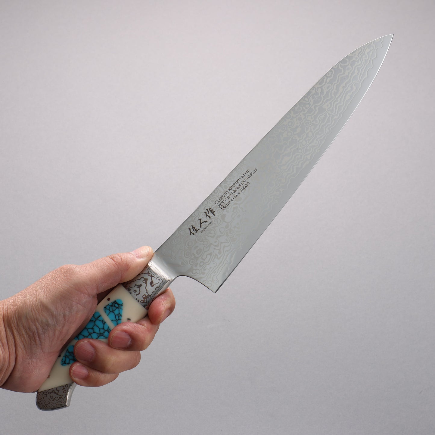 佳人 ZDP189 ダマスカス 磨き仕上げ 牛刀包丁 210mm コーリアン ターコイズインレイ柄 - 清助刃物