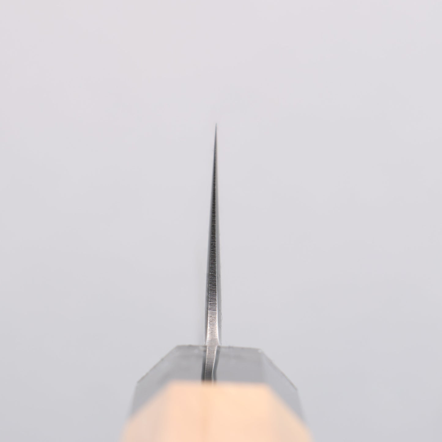 堺 孝行 V金5号 鎚目 三徳包丁 165mm 朴 (口輪:黒プラスチック)柄 Kataoka - 清助刃物