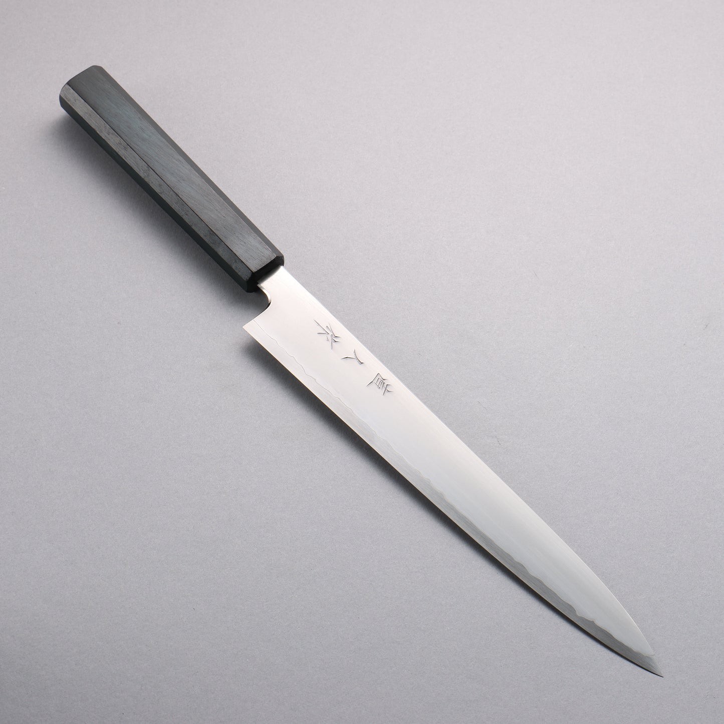 明神直人 SG2 霞研 筋引包丁 240mm 樫 (藍染め)柄 - 清助刃物