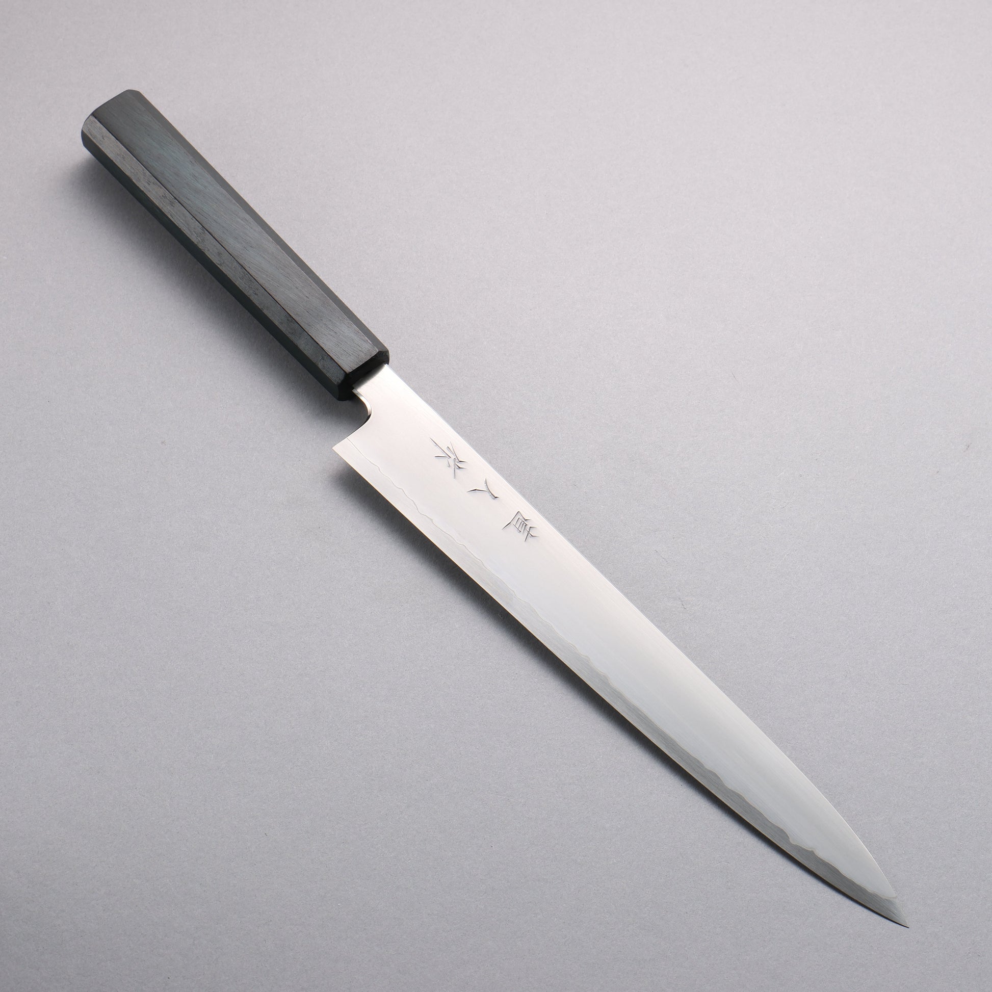 明神直人 SG2 霞研 筋引包丁 240mm 樫 (藍染め)柄 - 清助刃物
