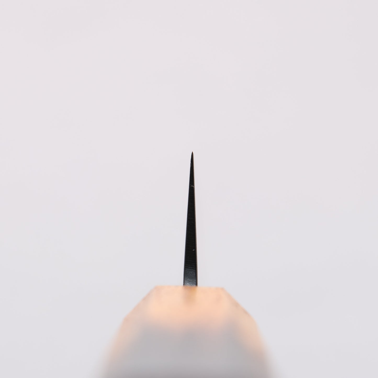 堺 孝行 黒影 V金10号 鎚目 テフロン加工 筋引包丁 240mm 樫焼柄 - 清助刃物