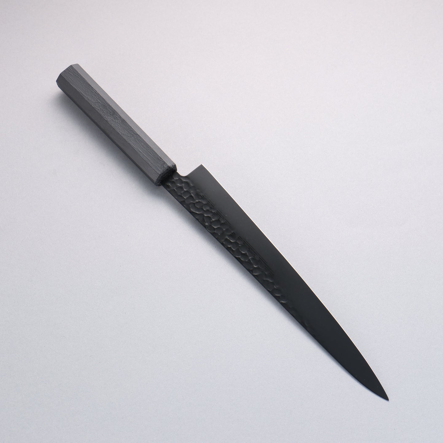 堺 孝行 黒影 V金10号 鎚目 テフロン加工 筋引包丁 240mm 黒漆塗り柄 - 清助刃物