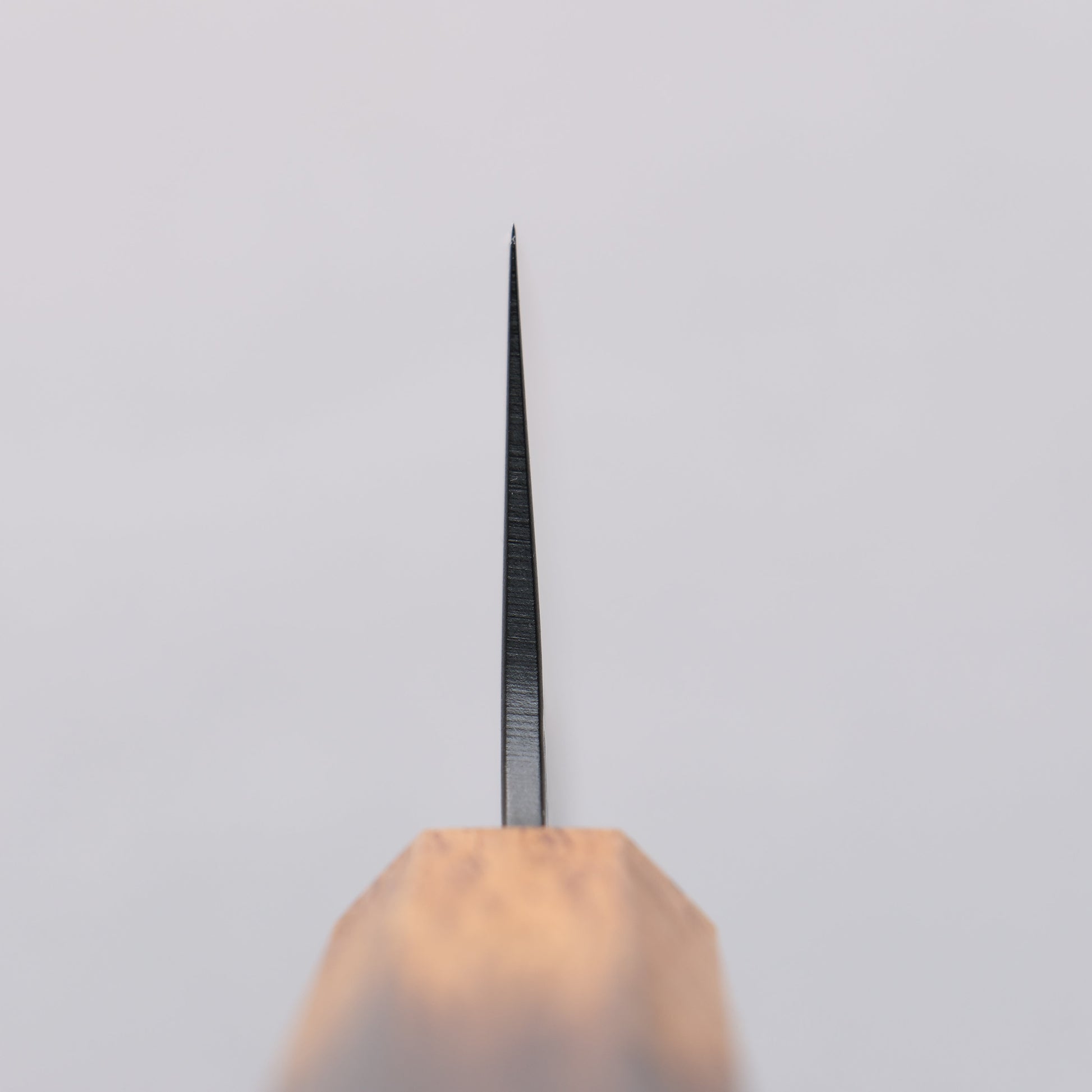 堺 孝行 黒影 V金10号 鎚目 テフロン加工 切付牛刀包丁 190mm 樫焼柄 - 清助刃物