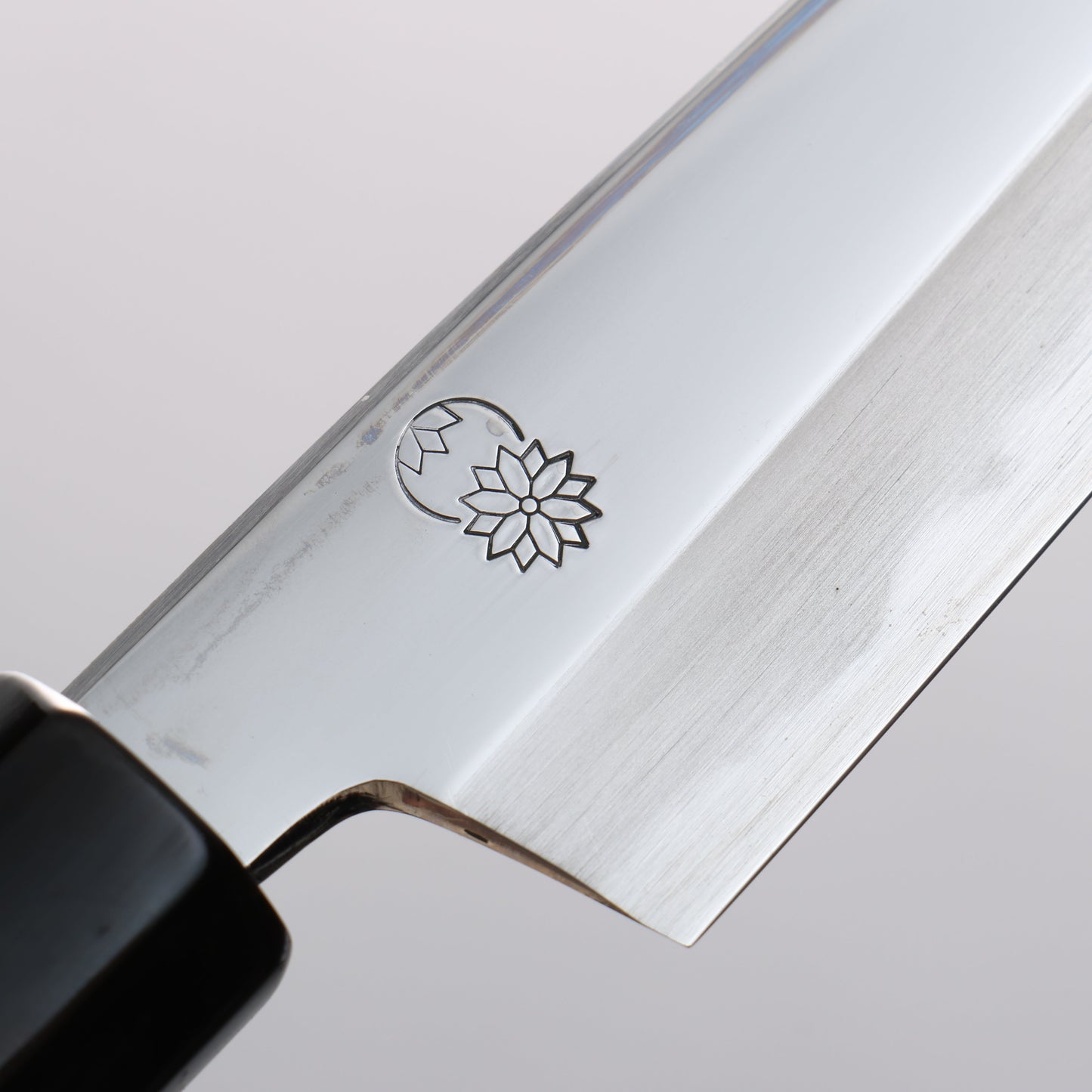 重陽 白鋼 鏡面仕上げ 切付ペティナイフ 135mm 朴柄 - 清助刃物