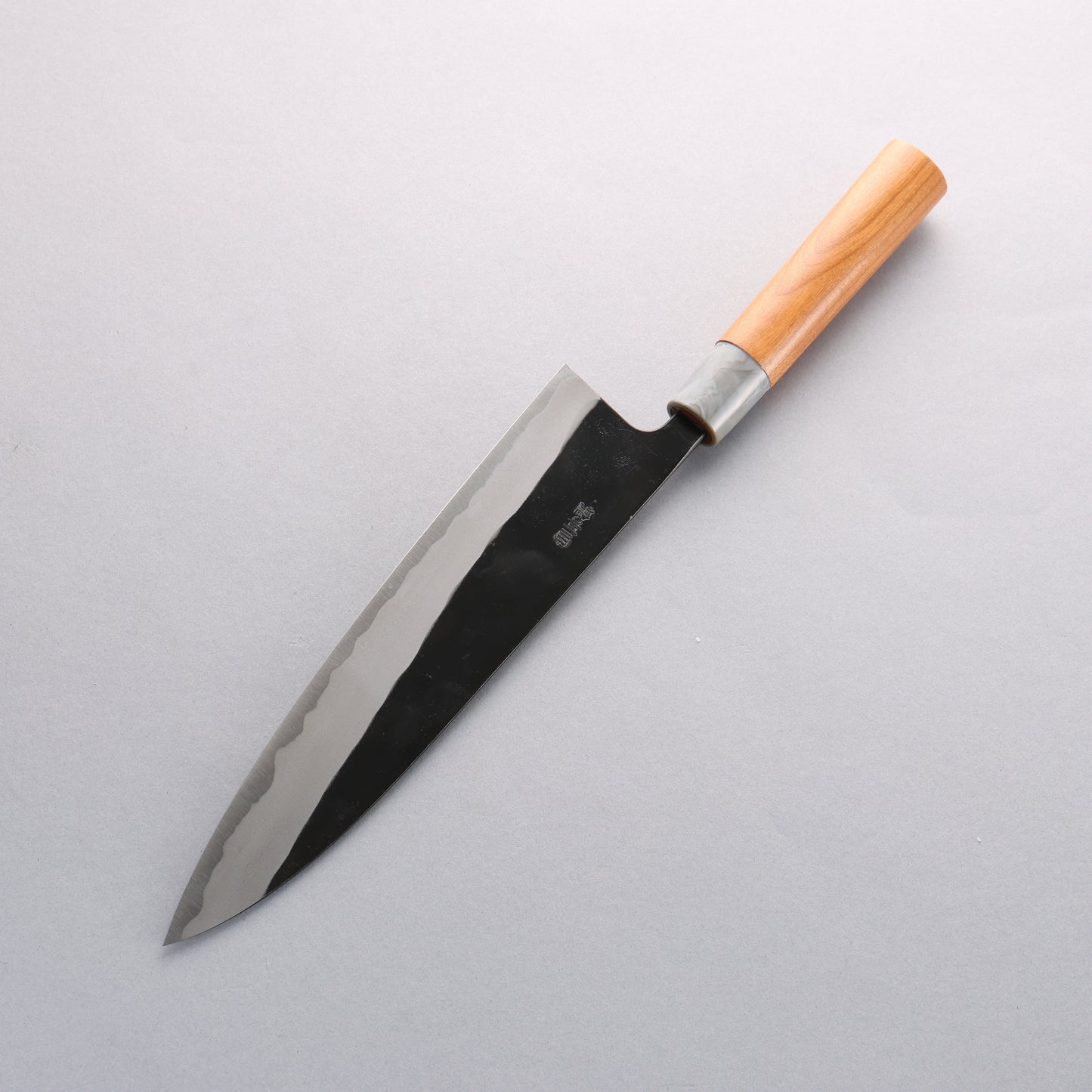 山本 直 白ニ鋼 黒打 牛刀包丁 240mm 桜柄 - 清助刃物
