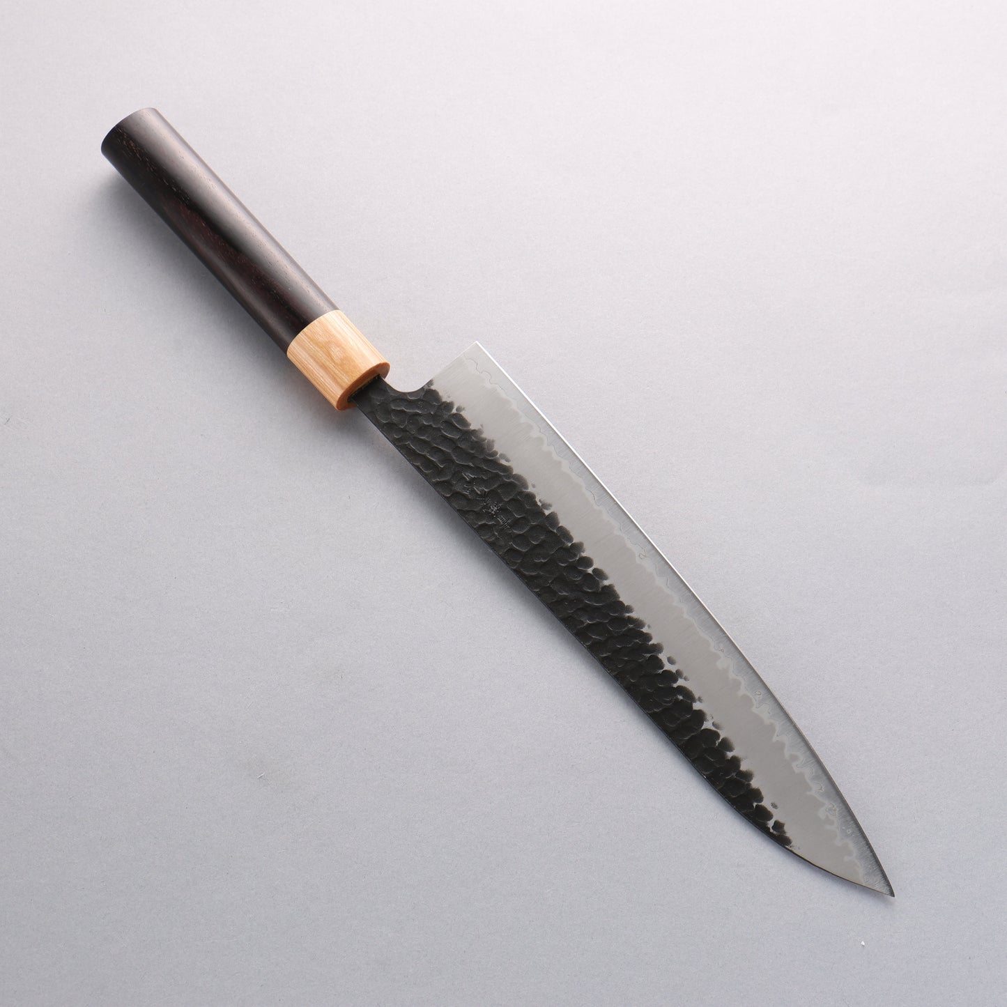 清助 紫檀 青スーパー鋼 鎚目 黒打 牛刀包丁 240mm 紫檀柄 - 清助刃物
