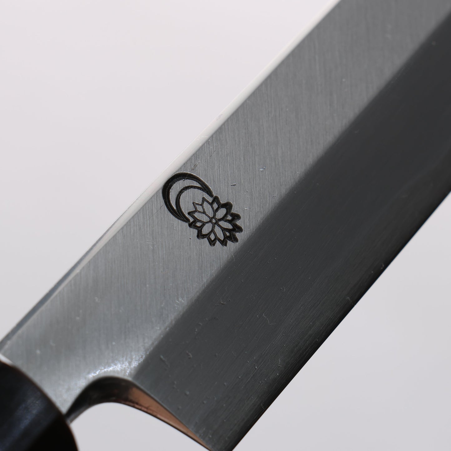菊月 白ニ鋼 霞研 先丸蛸引包丁 270mm 朴柄 - 清助刃物