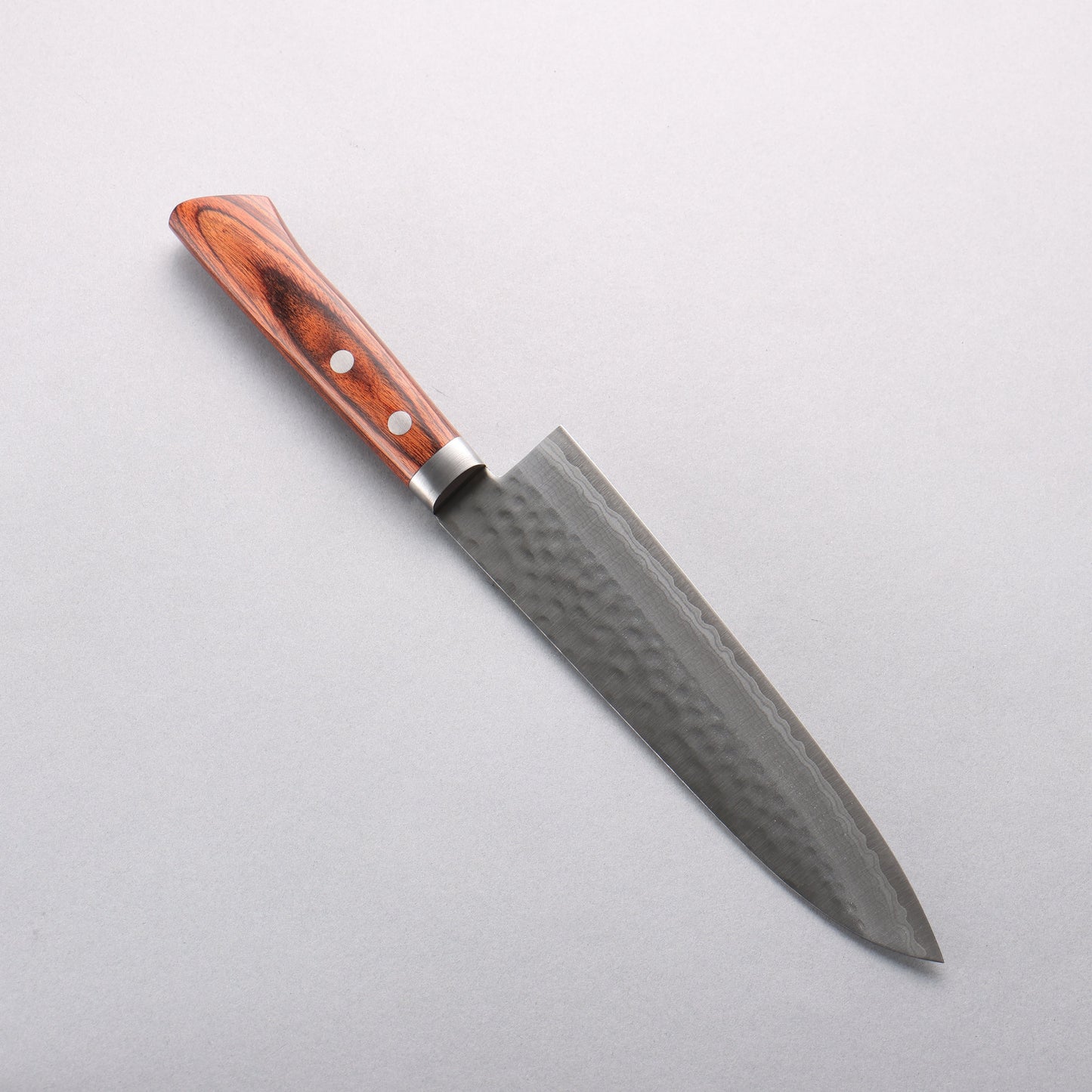 訓平 刻流(こくりゅう) V金10号 鎚目 ダマスカス 牛刀包丁 180mm マホガニー柄 - 清助刃物