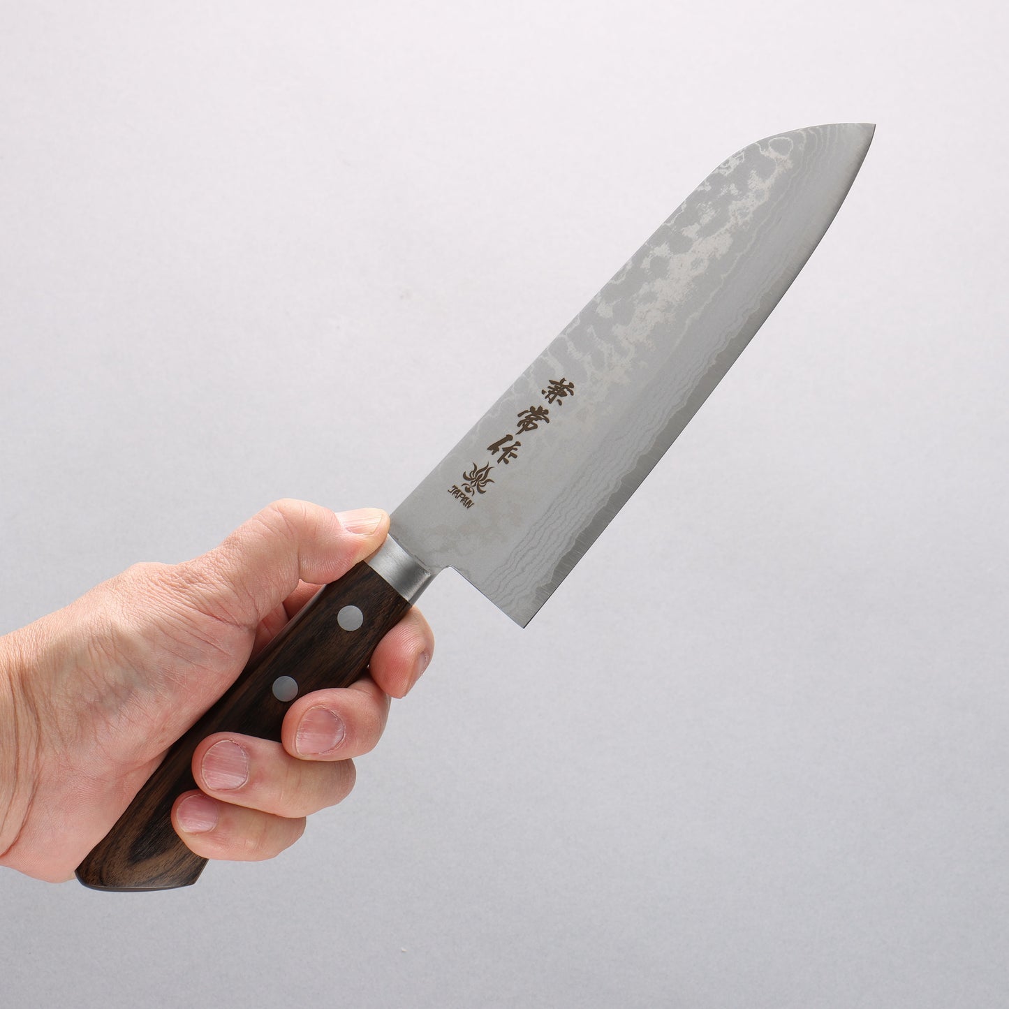 兼常 彩流(さいりゅう) V金10号 ダマスカス 三徳包丁 165mm (ブラウンアッシュ柄 - 清助刃物