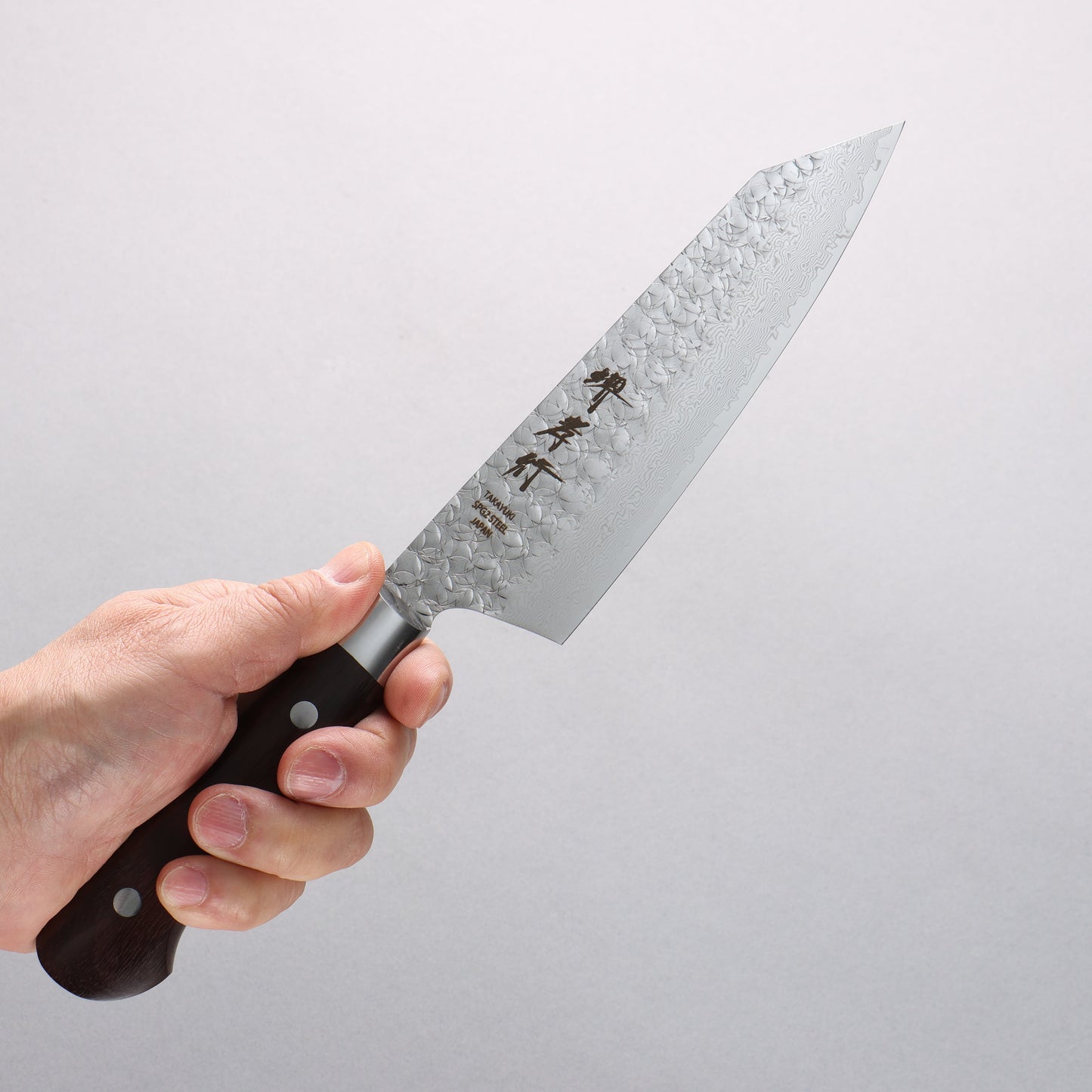 堺 孝行 SG2 鎚目 ダマスカス 磨き仕上げ 剣型三徳包丁 160mm 紫檀柄 - 清助刃物