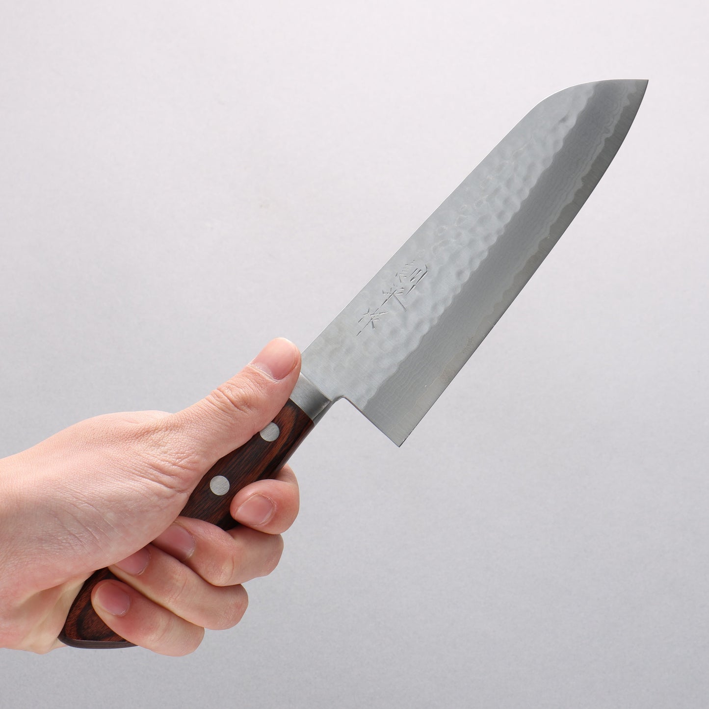 訓平 刻流(こくりゅう) V金10号 鎚目 ダマスカス 三徳包丁 170mm マホガニー柄 - 清助刃物