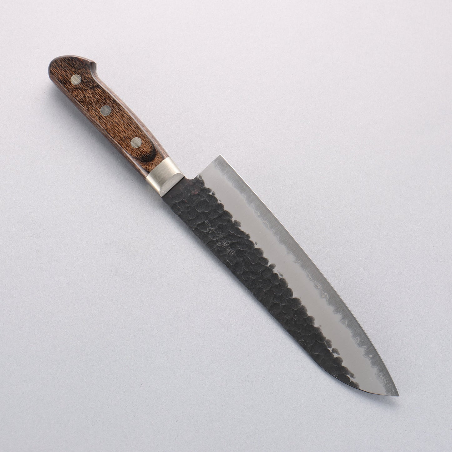 清助 青スーパー鋼 鎚目 黒仕上げ 三徳包丁 180mm 茶合板柄 - 清助刃物