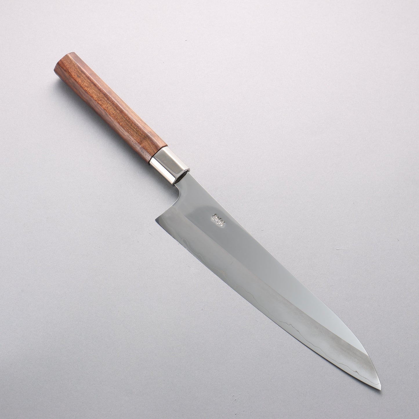 黒鳥 銀三鋼 磨き仕上げ 牛刀包丁 240mm ウォルナット柄 - 清助刃物