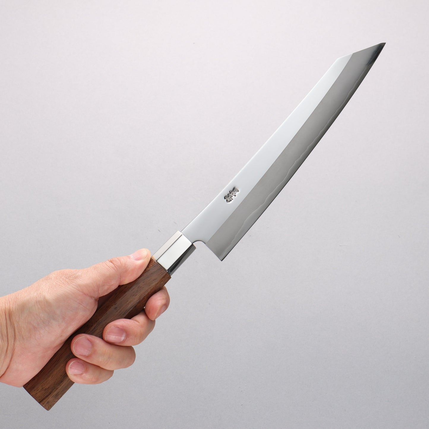 黒鳥 銀三鋼 磨き仕上げ 切付筋引包丁 210mm ウォルナット柄 - 清助刃物