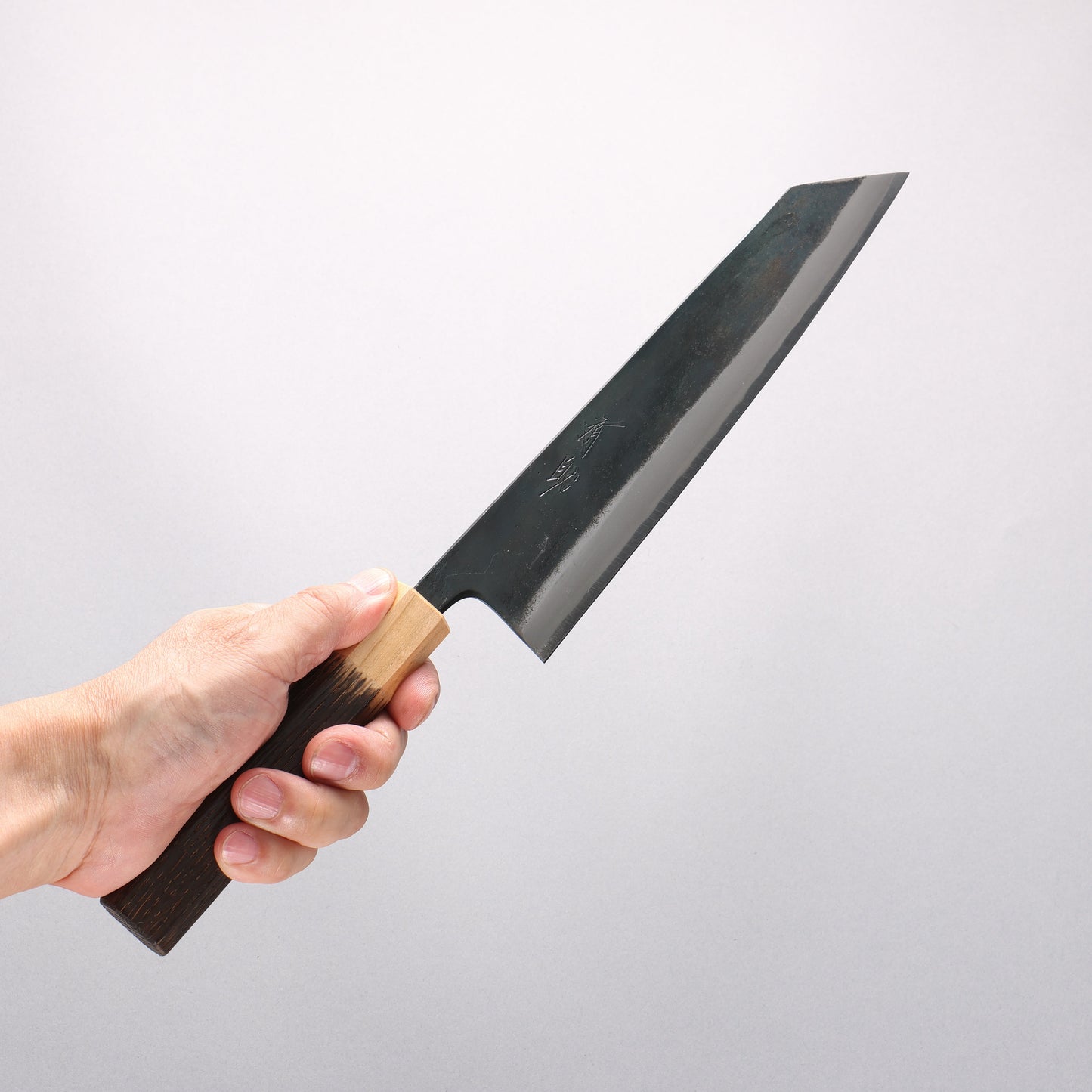 清助 青スーパー鋼 黒仕上げ 切付牛刀包丁 210mm 焼栗 (口輪:サクラ)柄 - 清助刃物