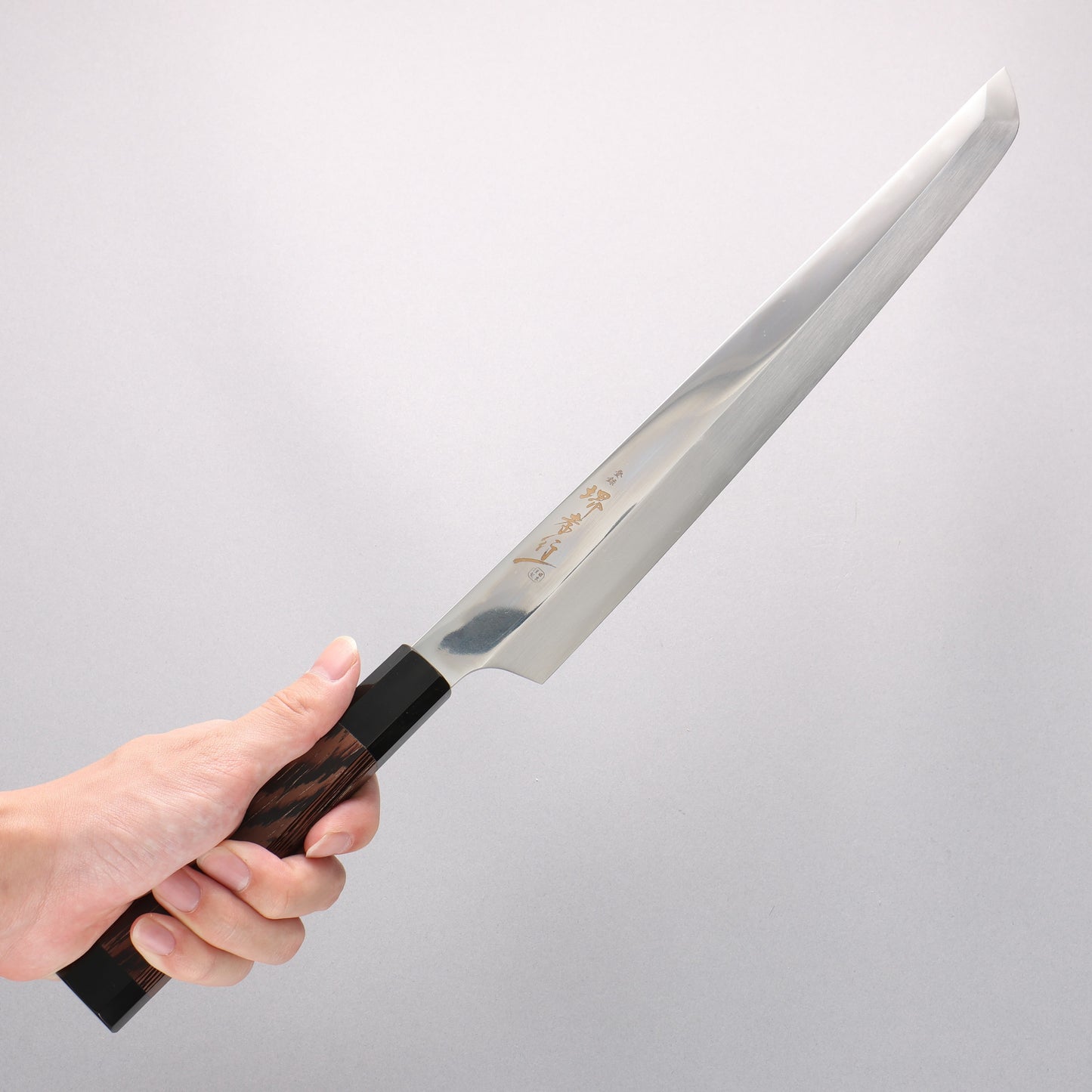堺 孝行 銀龍 本焼 スウェーデン鋼 鏡面仕上げ 先丸柳刃包丁 300mm ウェンジ(両側水牛リング付き)柄 鞘付き - 清助刃物