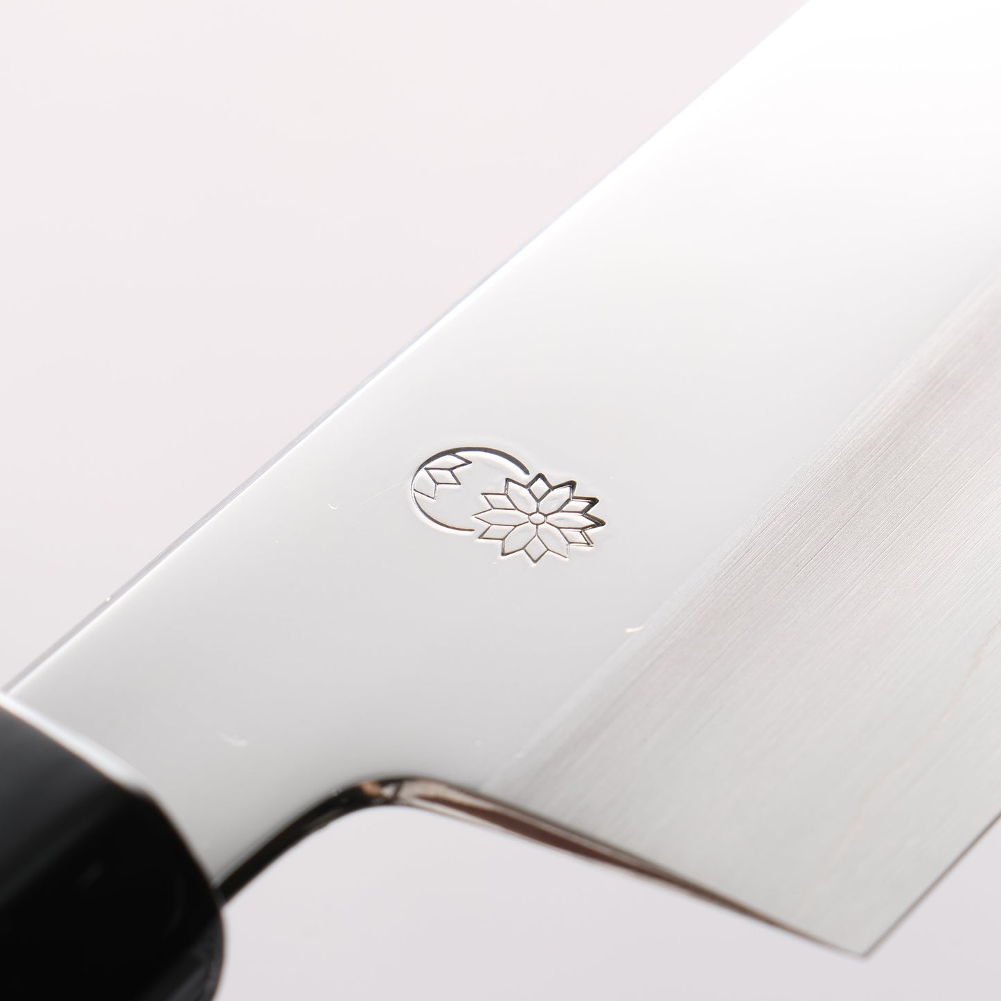重陽 銀三鋼 鏡面仕上げ 切付牛刀包丁 240mm 朴柄