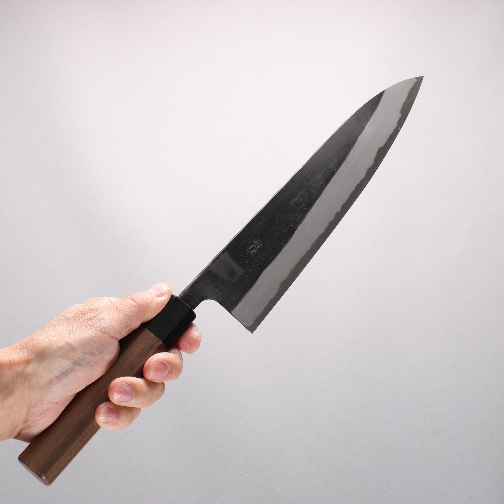 山本 直 安来青紙鋼 黒打 牛刀包丁 240mm ウォルナット柄 - 清助刃物