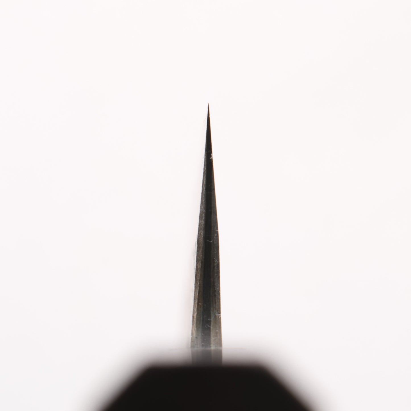 山本 直 青スーパー鋼 黒打 牛刀包丁 210mm ウォルナット柄 - 清助刃物