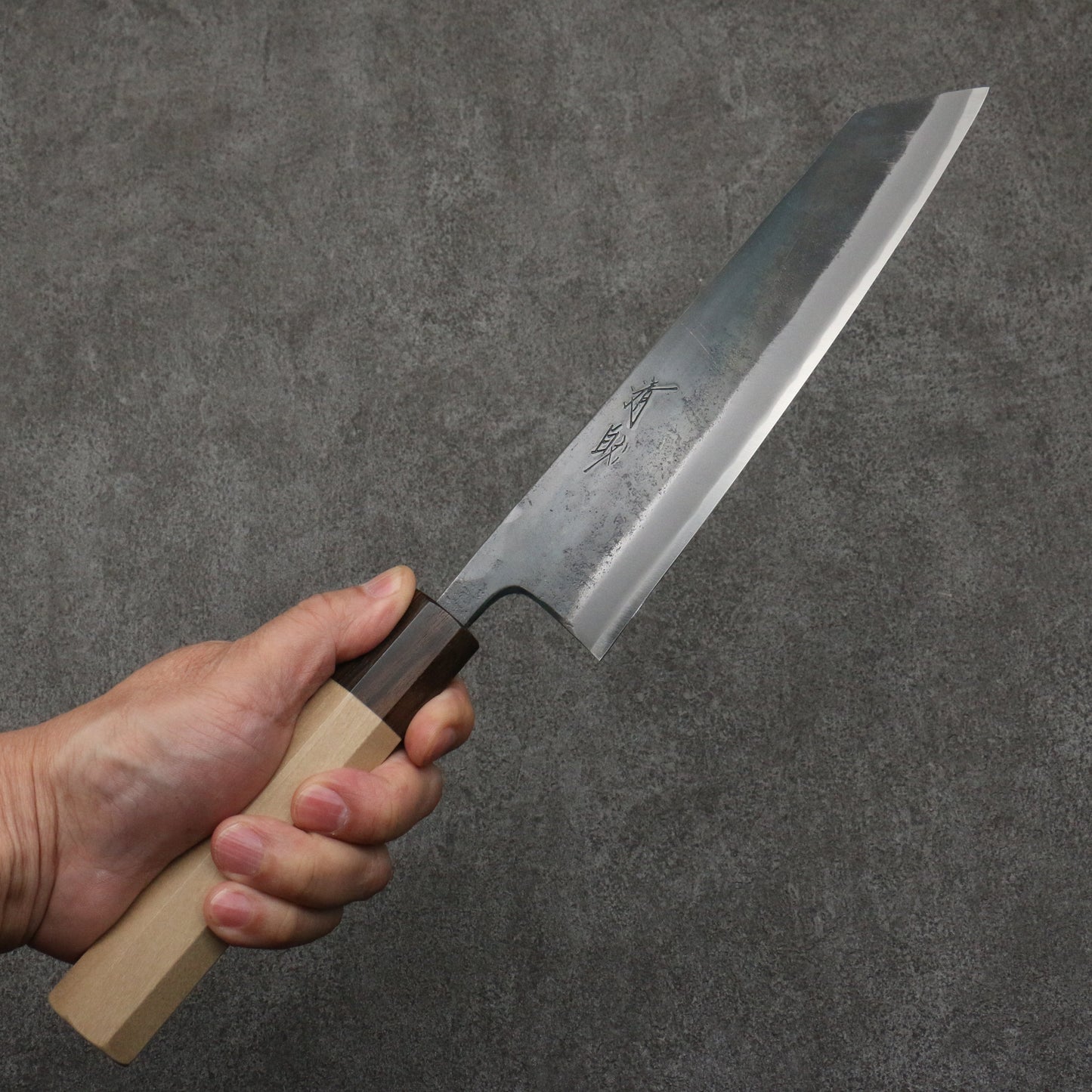 清助 青スーパー鋼 黒仕上げ 切付牛刀包丁 210mm 朴 (口輪:黒檀)柄 - 清助刃物