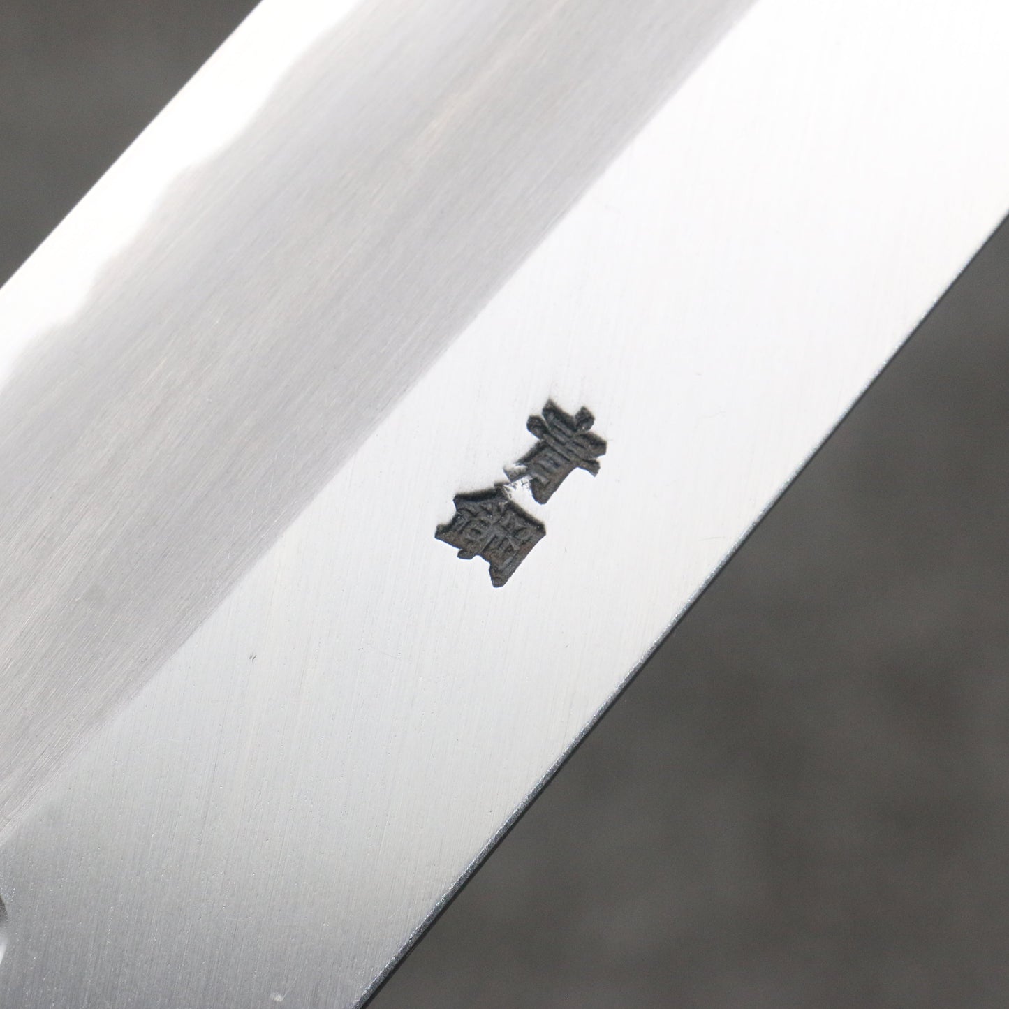 堺 孝行 窪田金彫刻 富士と夕焼 青ニ鋼 切付牛刀包丁 240mm 朴 (口輪:水牛)柄 - 清助刃物