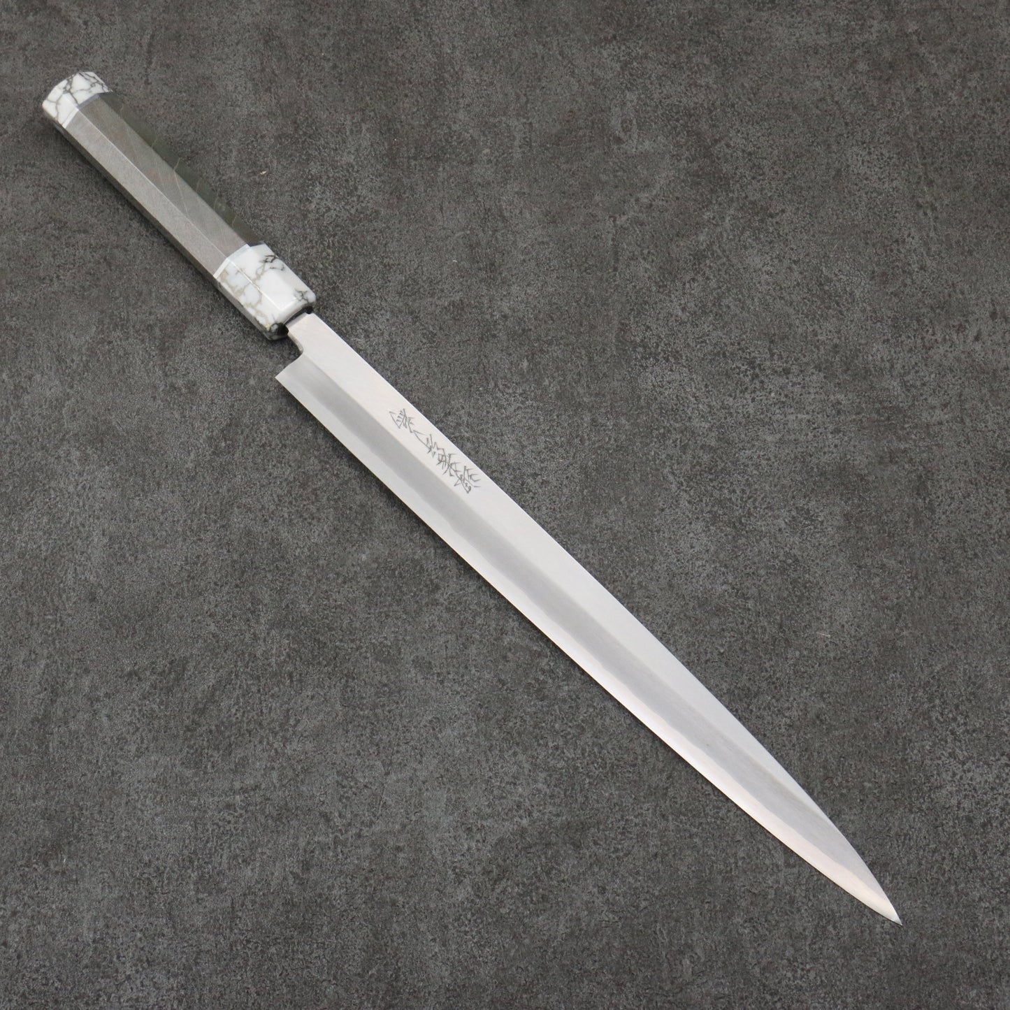 堺 孝行 シェフシリーズ 銀三鋼 ふぐ引き包丁 300mm スタビライズドウッド (両輪:白)柄 鞘付き - 清助刃物
