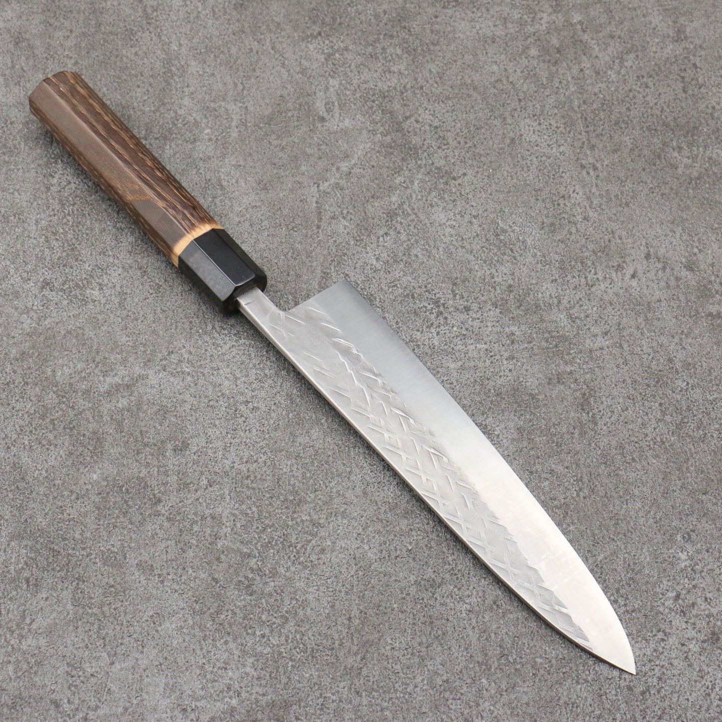タダフサ SLD鋼 鎚目 牛刀包丁 210mm 焼ウォルナット柄 - 清助刃物