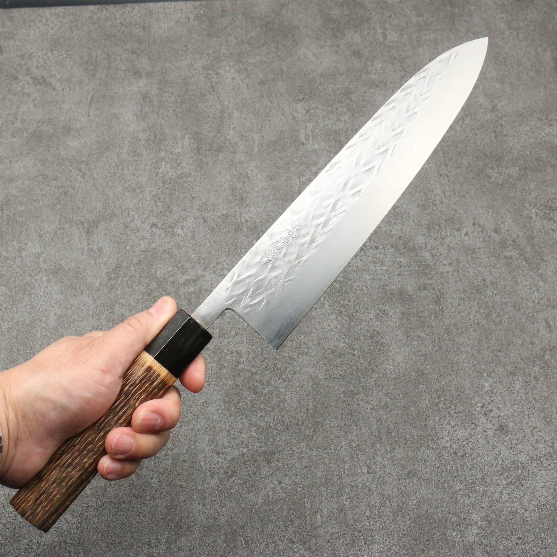 タダフサ SLD鋼 鎚目 牛刀包丁 240mm 焼ウォルナット柄 - 清助刃物
