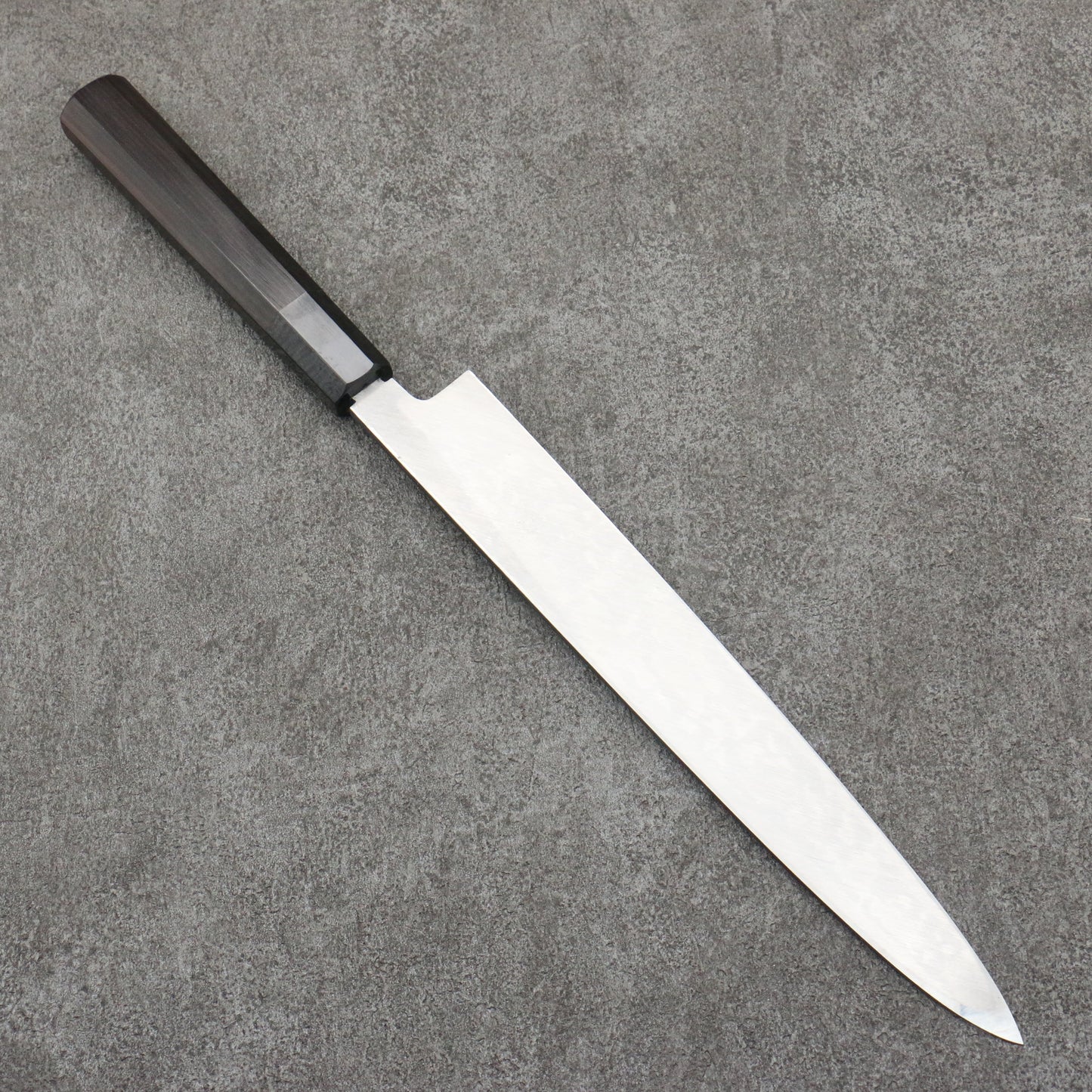 堺 孝行 窪田金彫刻 桜 白ニ鋼 黒仕上げ 柳刃包丁 240mm 黒檀柄 - 清助刃物