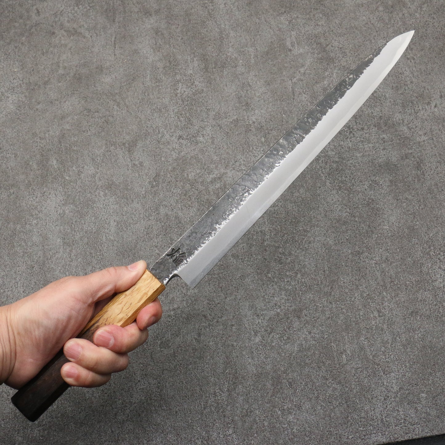 堺 孝行 焔紅蓮 青ニ鋼 鎚目 黒仕上げ 柳刃包丁 300mm 樫焼柄 - 清助刃物