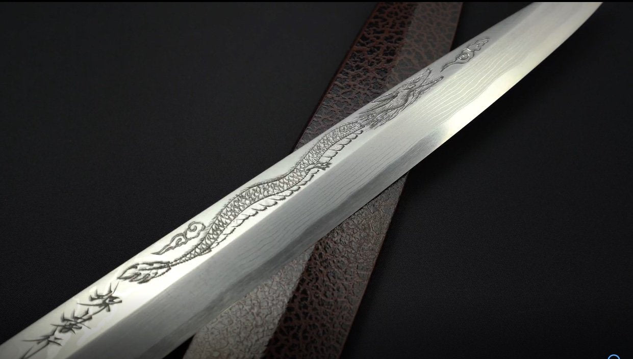 堺 孝行 天龍 うずしお 青ニ鋼 龍の彫刻入り 柳刃包丁 300mm 赤黒檀柄 鞘付き - 清助刃物