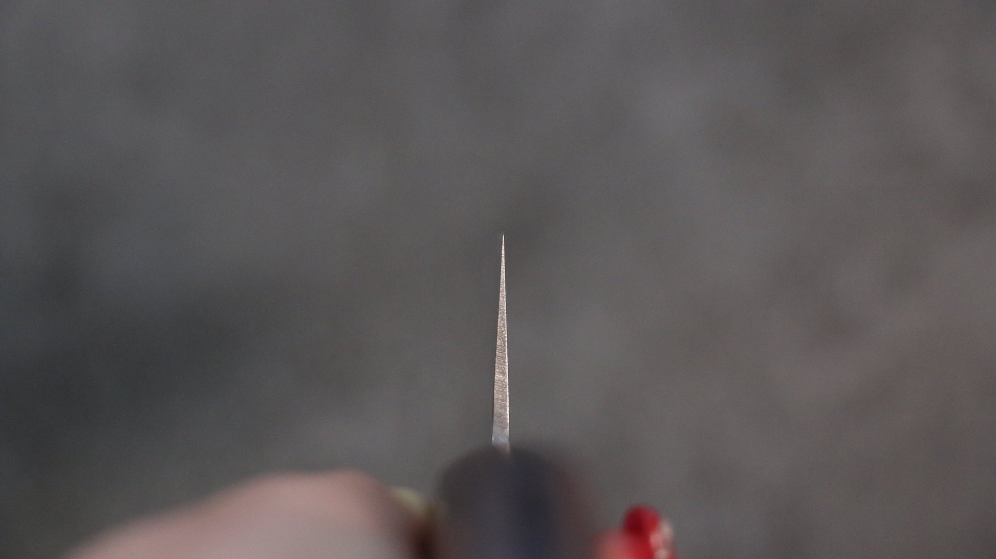 清助 スウェーデン鋼 鎚目 牛刀包丁  180mm マホガニー柄 - 清助刃物