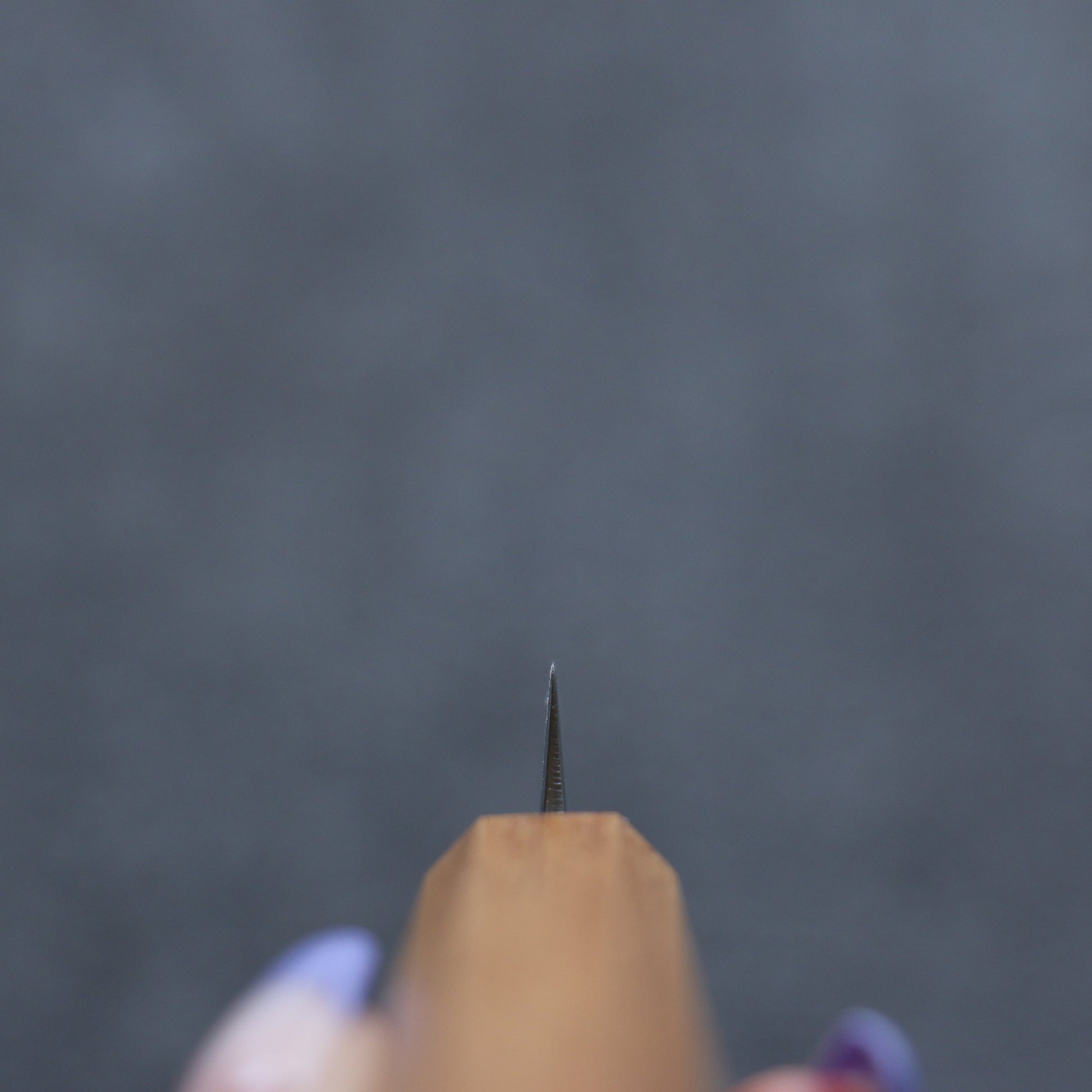 清助 月影 AUS10 磨き仕上げ 鎚目 ダマスカス ペティーナイフ  80mm 樫柄 - 清助刃物