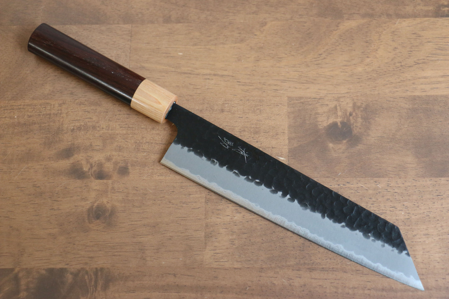 清助 青スーパー鋼 鎚目 黒打 切付包丁 210mm 紫檀柄 - 清助刃物