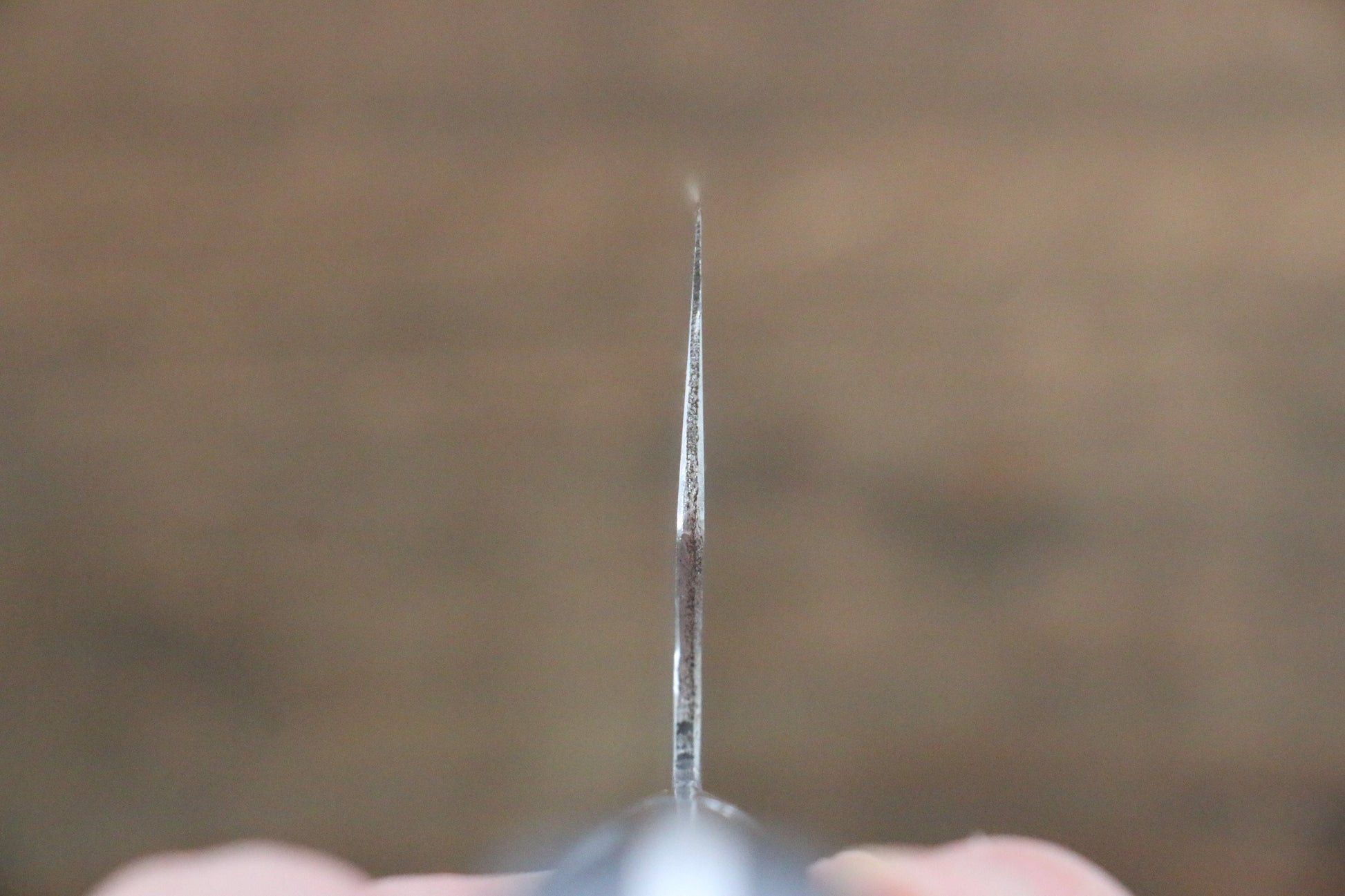 藤原 照康 幻の名刀 白一鋼 梨地鎚目 菜切包丁 165mm 黒合板柄 - 清助刃物