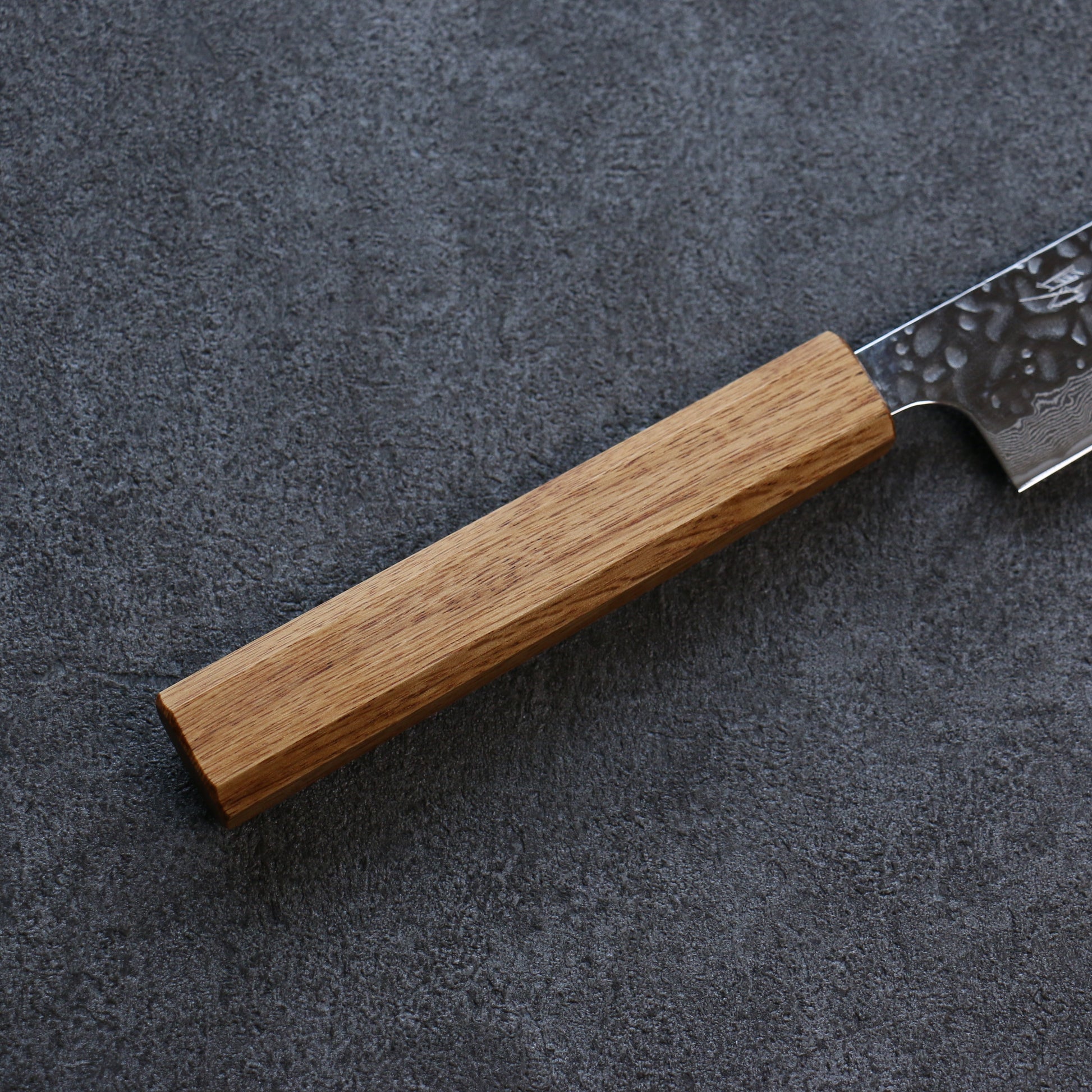 清助 月影 AUS10 磨き仕上げ 鎚目 ダマスカス 筋引包丁  270mm 樫柄 - 清助刃物