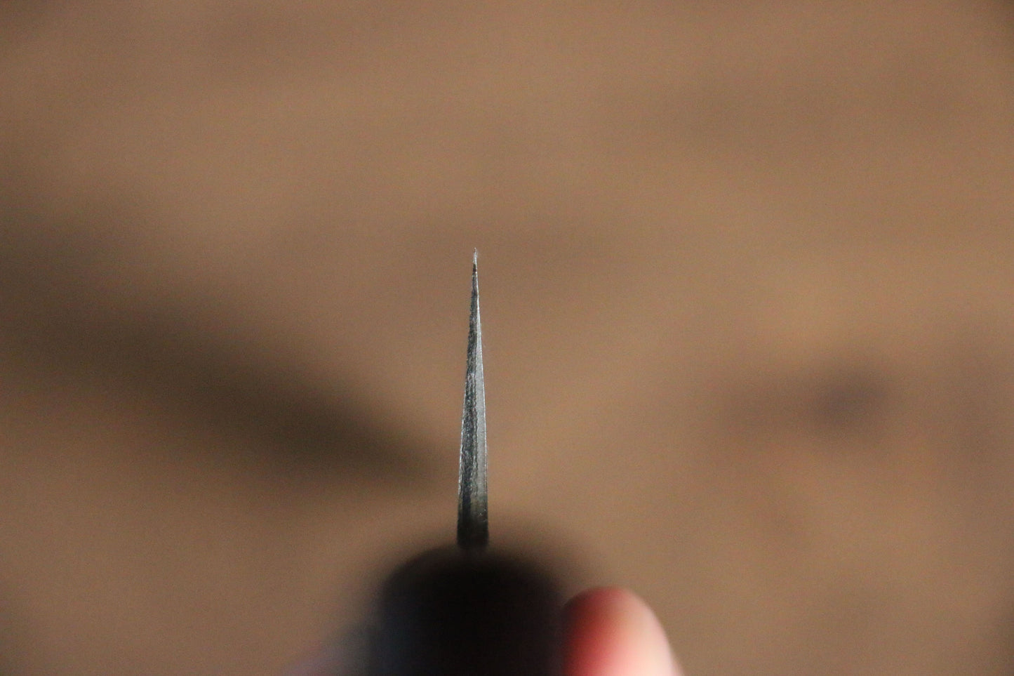 山本 直 白ニ鋼 牛刀包丁 210mm 赤合板柄 - 清助刃物