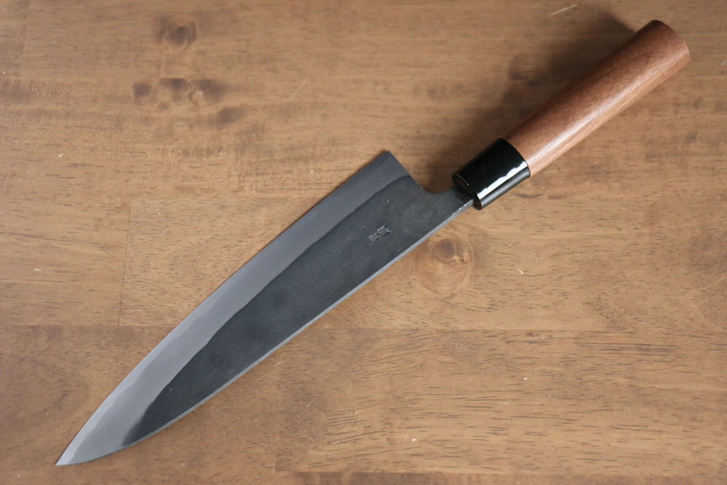 山本 直 青紙 黒打 牛刀包丁 210mm ウォルナット柄 - 清助刃物