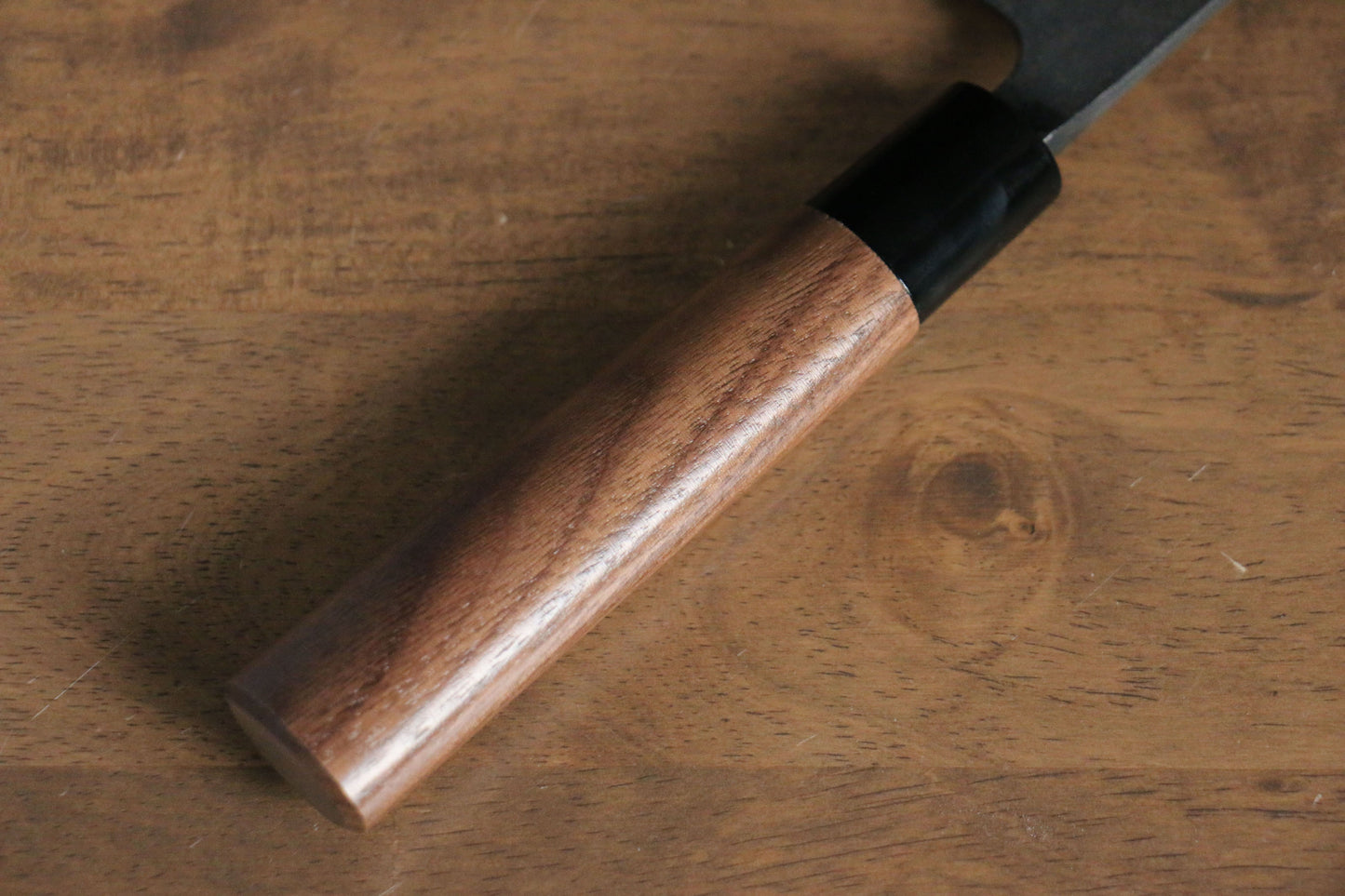 山本 直 青紙 黒打 牛刀包丁 210mm ウォルナット柄 - 清助刃物