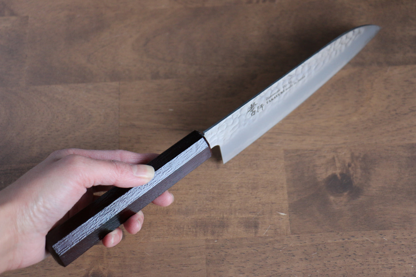 堺 孝行 なないろ VG10 33層 三徳包丁 180mm ABS樹脂(赤べっ甲)柄 - 清助刃物