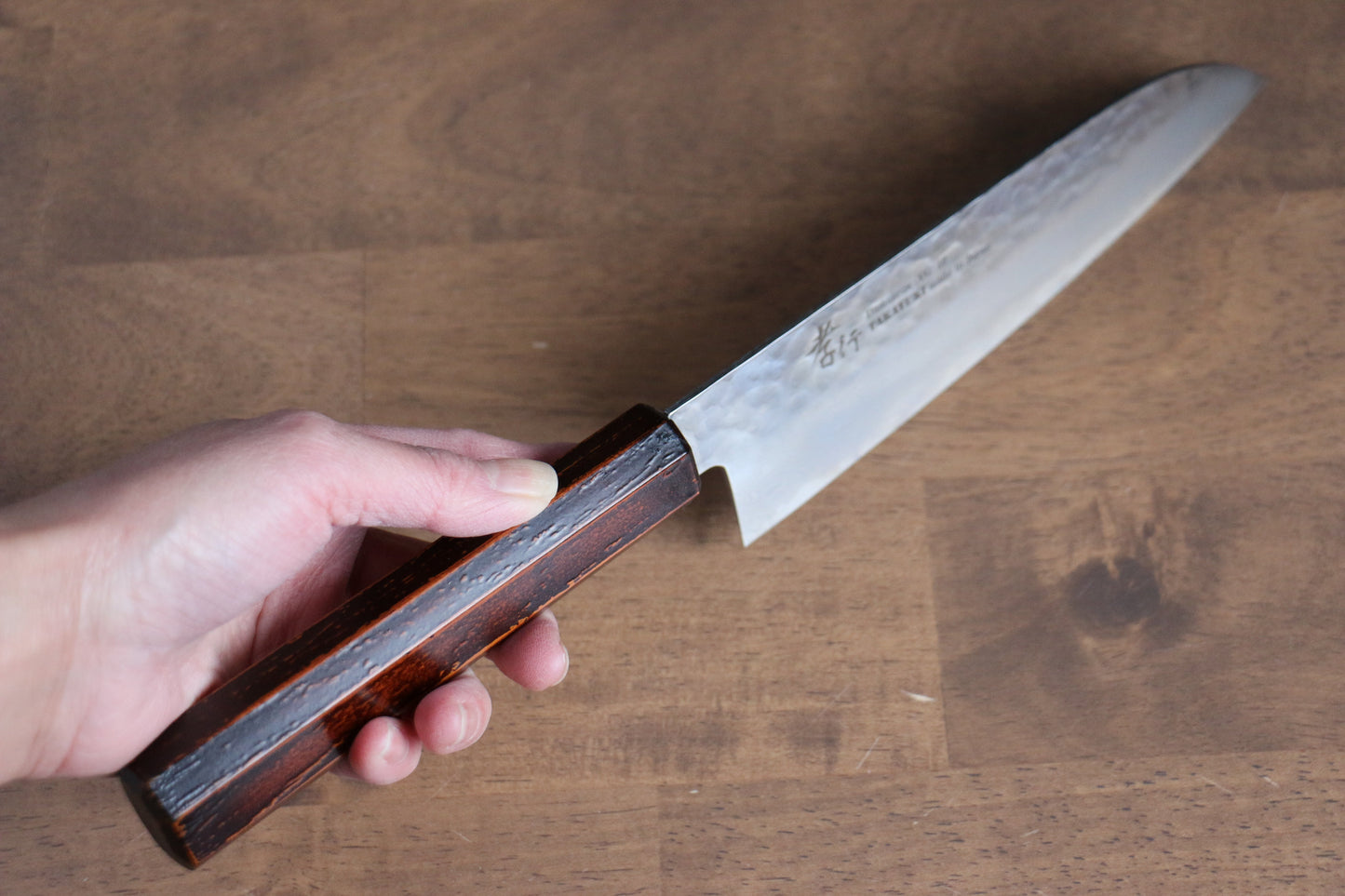堺 孝行 なないろ VG10 33層 三徳包丁 180mm ABS樹脂(レトロ木目)柄 - 清助刃物