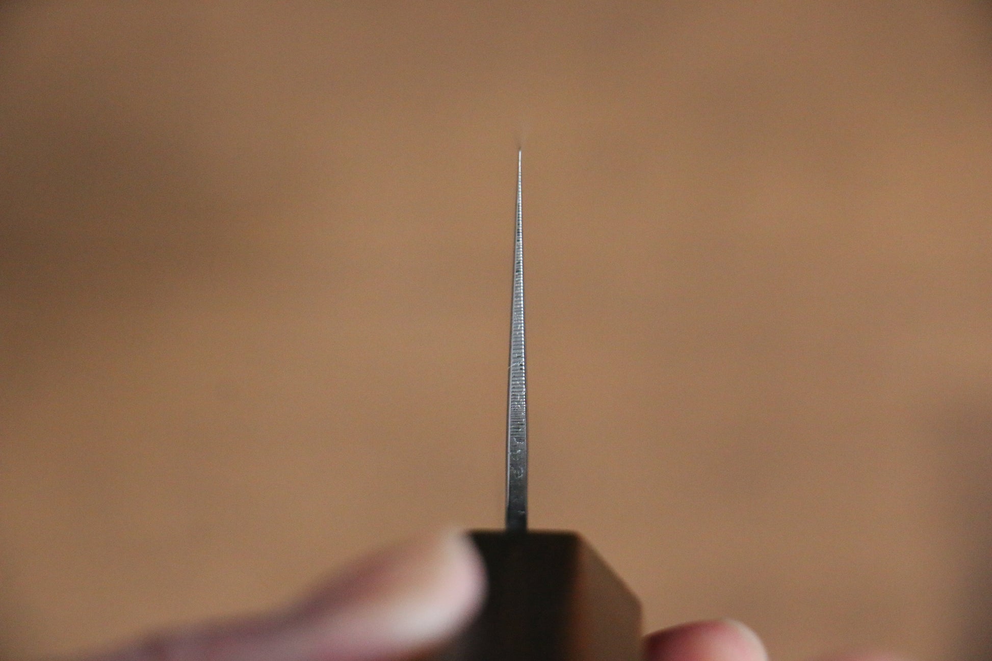 堺 孝行 なないろ VG10 33層 剣型牛刀包丁  190mm ABS樹脂(レトロ木目)柄 - 清助刃物