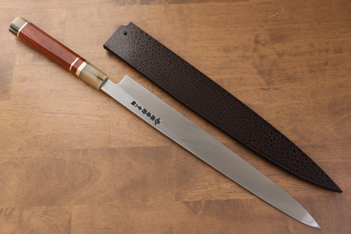堺 孝行 天龍 うずしお 青ニ鋼 ドラゴンの彫刻入り 柳刃包丁 300mm 赤黒檀柄 鞘付き - 清助刃物