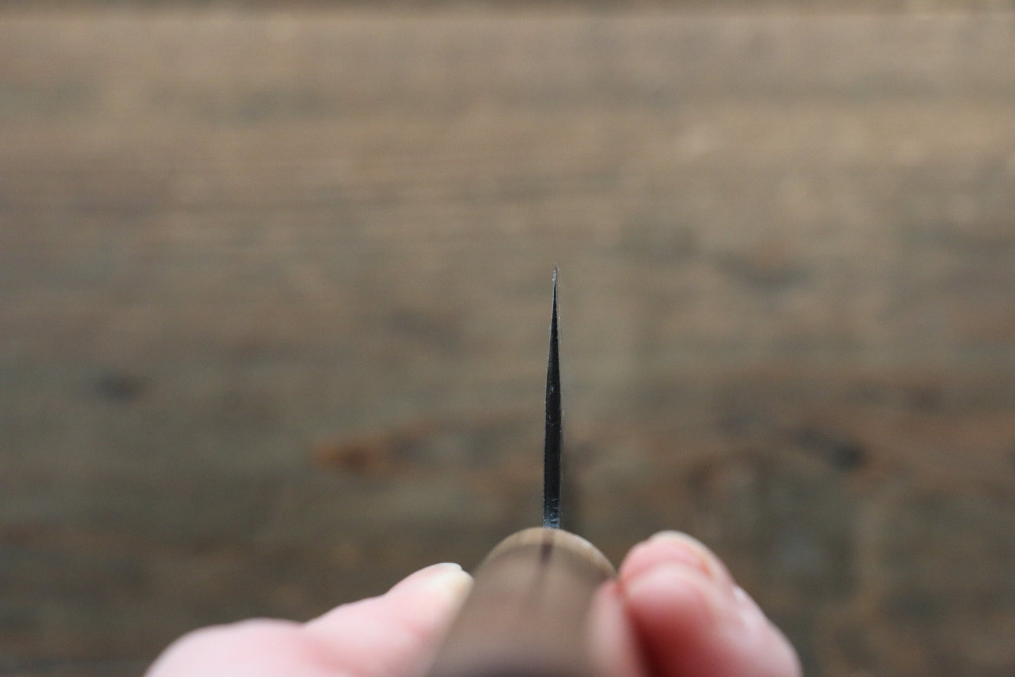 清助 黒白 青スーパー鋼 鎚目 牛刀包丁 240mm モラド柄 - 清助刃物