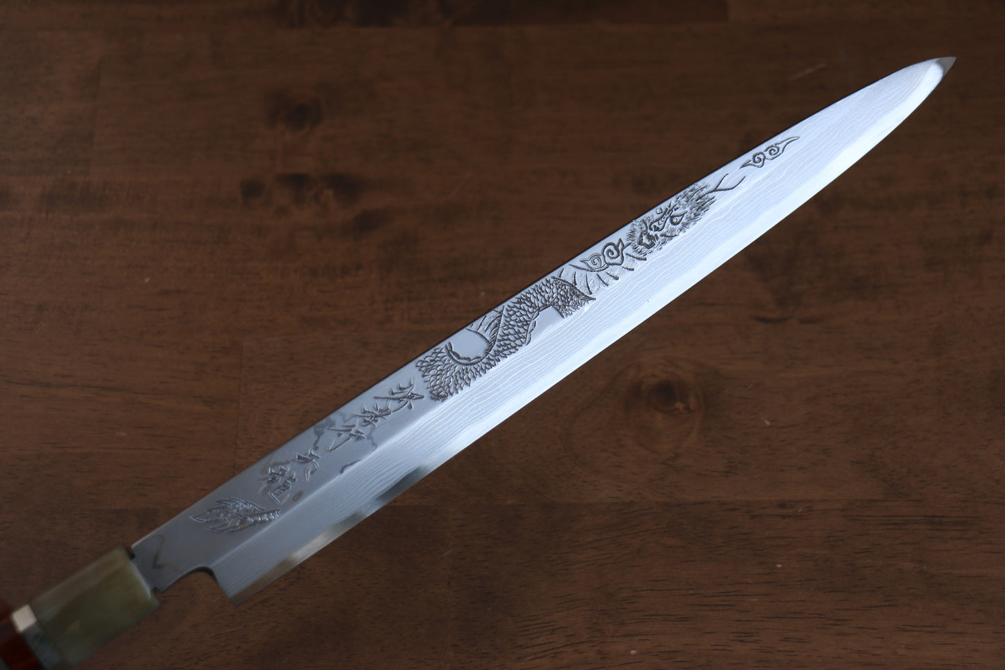堺 孝行 天龍 うずしお 青ニ鋼 ドラゴンの彫刻入り 柳刃包丁 300mm 赤黒檀柄 鞘付き - 清助刃物