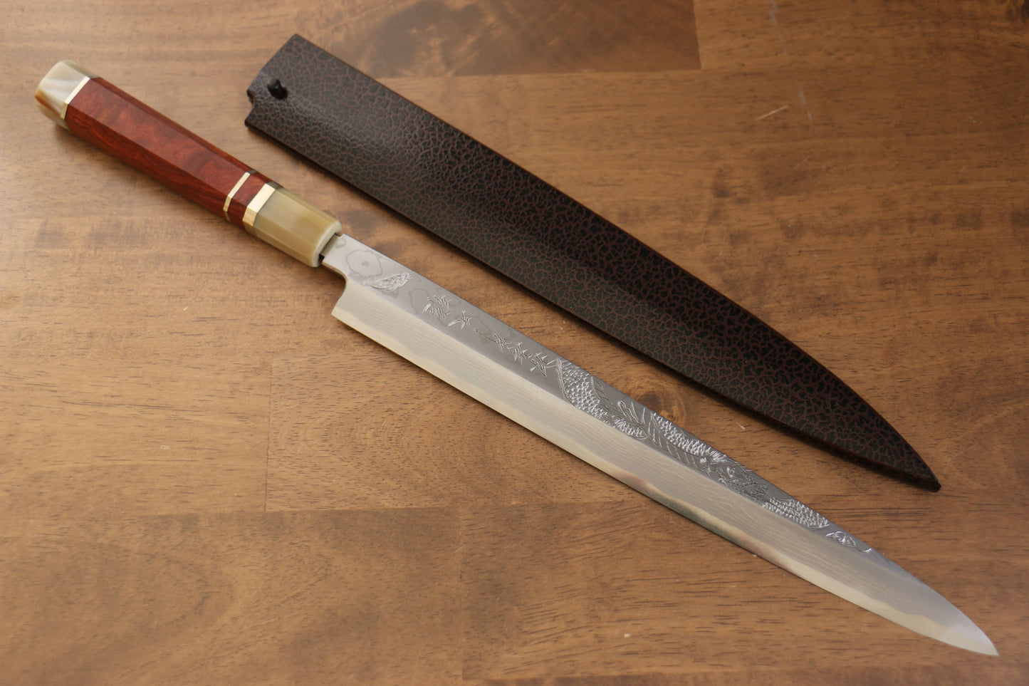 堺 孝行 天龍 うずしお 青ニ鋼 ドラゴンの彫刻入り 柳刃包丁 300mm 赤黒檀柄 鞘付き - 清助刃物